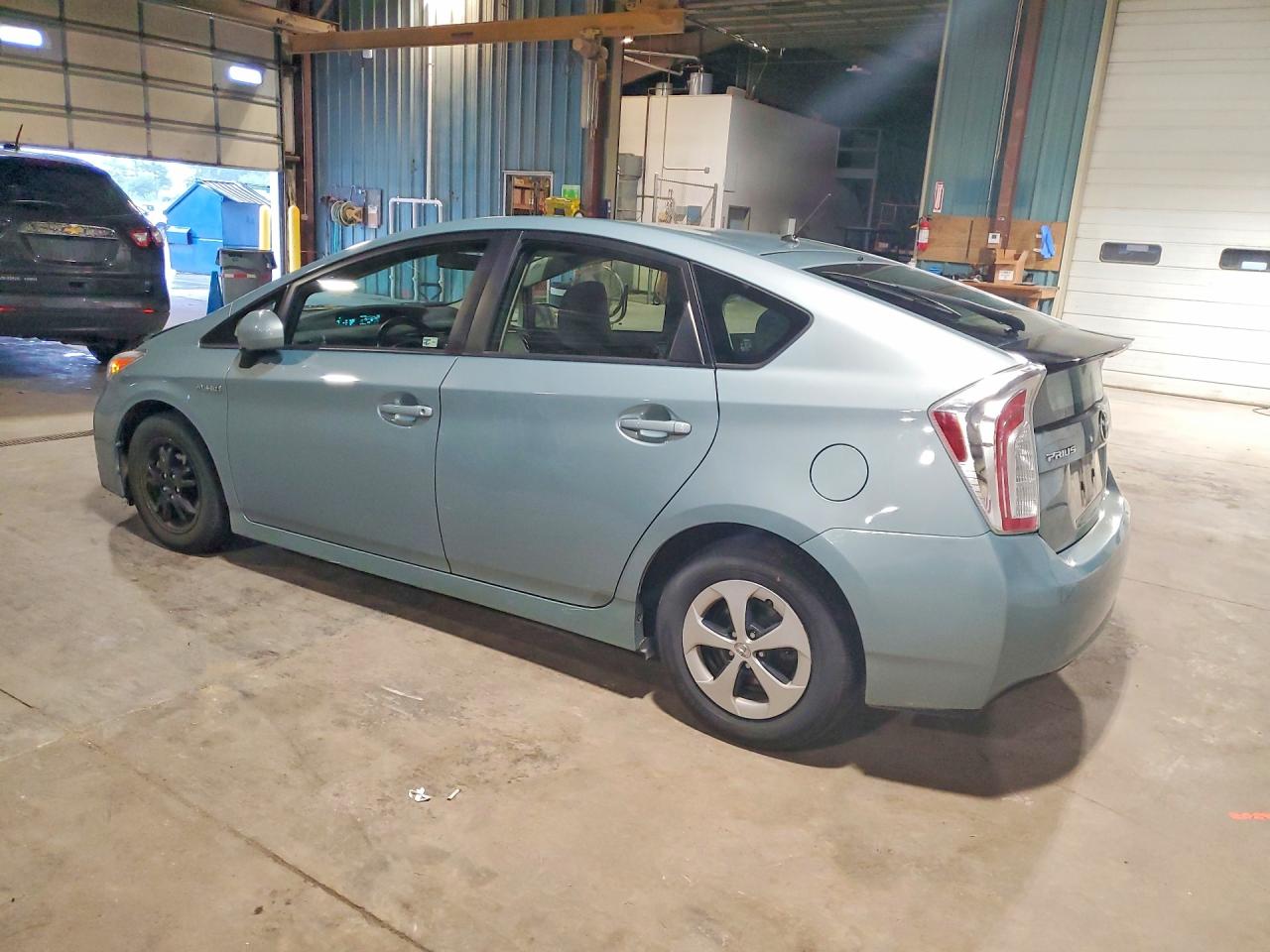 2013 Toyota Prius Two Green vin: JTDKN3DU5D1629178