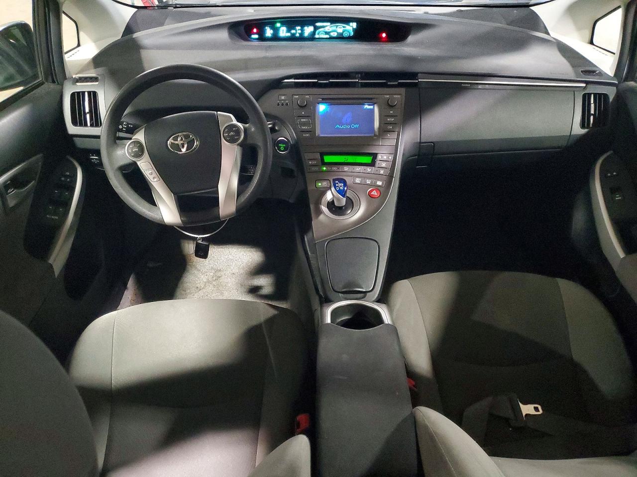 2013 Toyota Prius Two Green vin: JTDKN3DU5D1629178