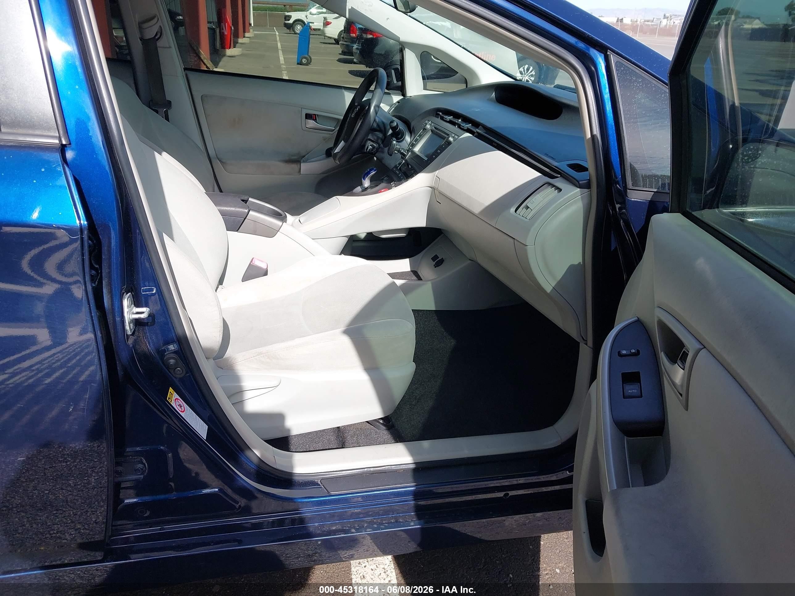 2013 Toyota Prius Two Blue vin: JTDKN3DU5D1645686