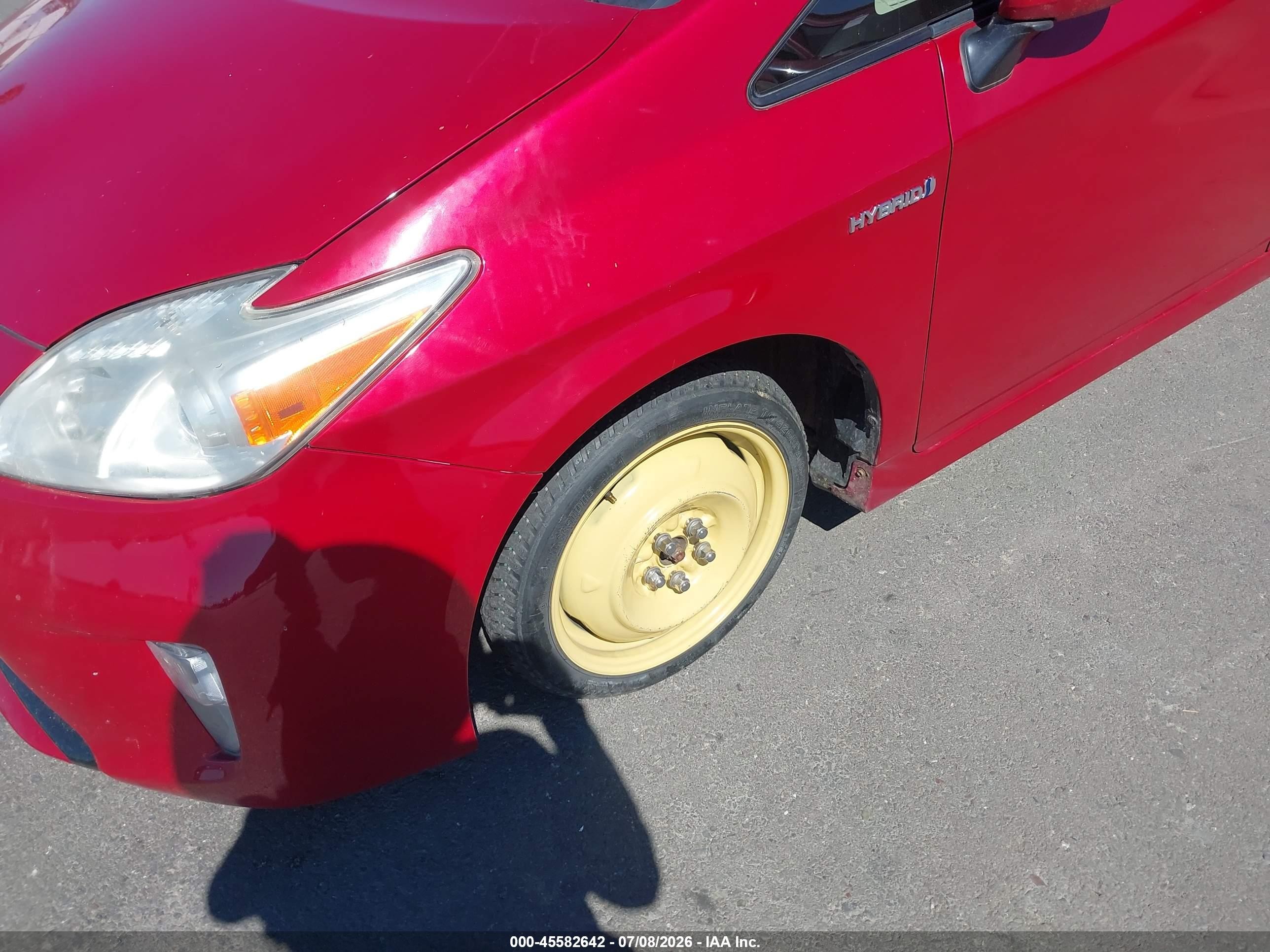 2013 Toyota Prius Two Red vin: JTDKN3DU5D1677019