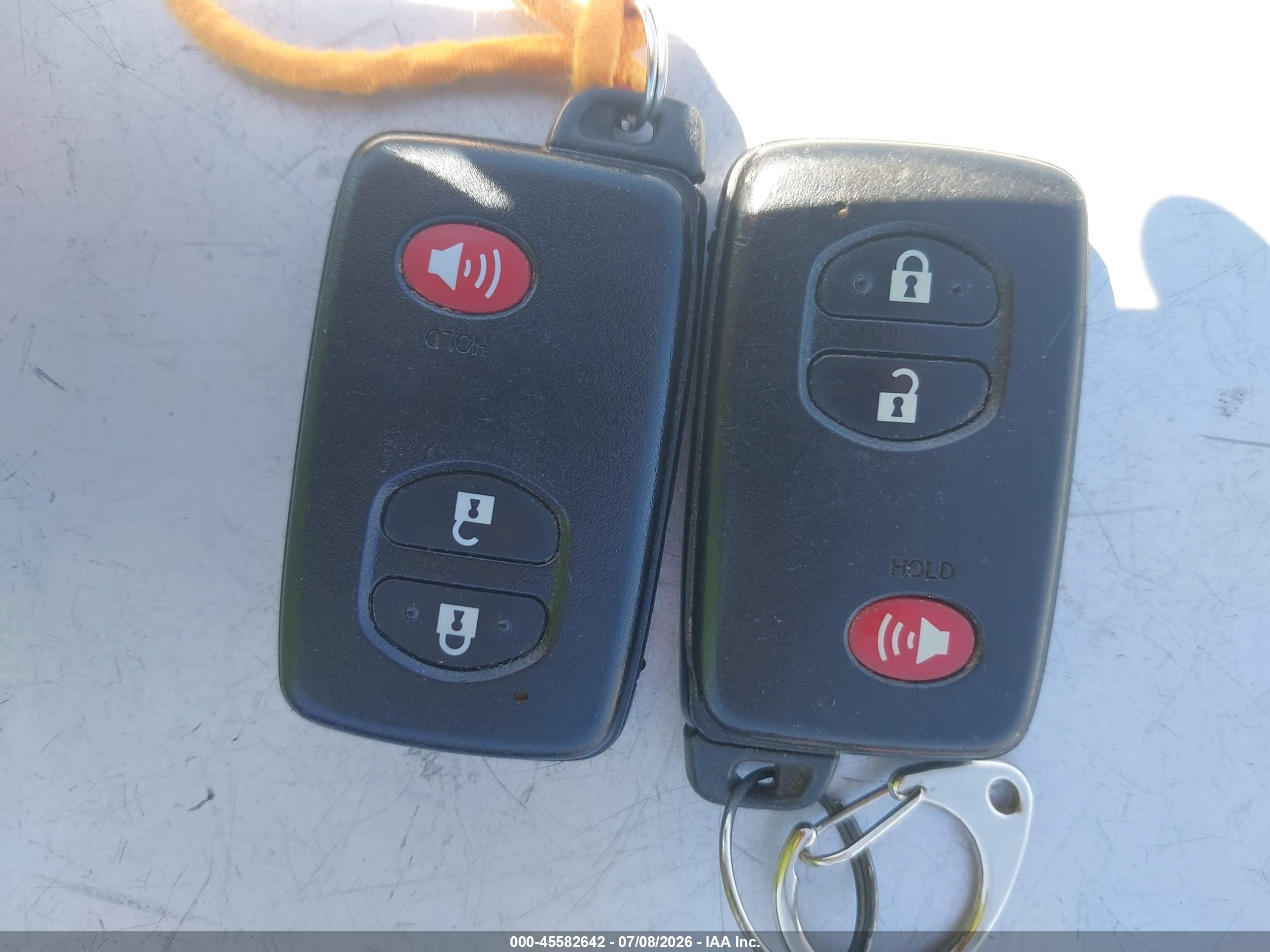 2013 Toyota Prius Two Red vin: JTDKN3DU5D1677019