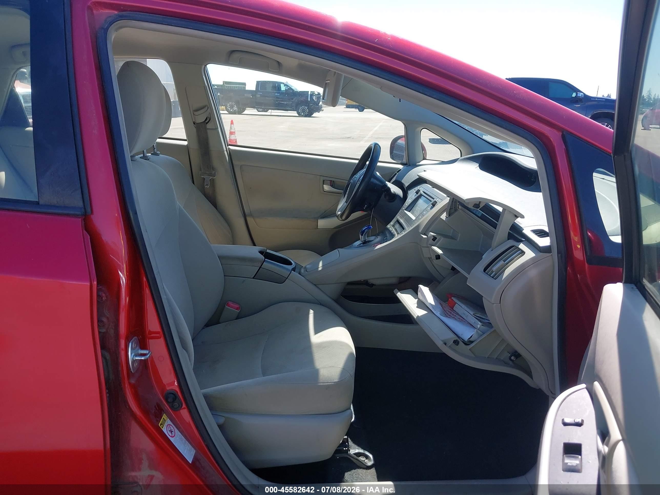 2013 Toyota Prius Two Red vin: JTDKN3DU5D1677019