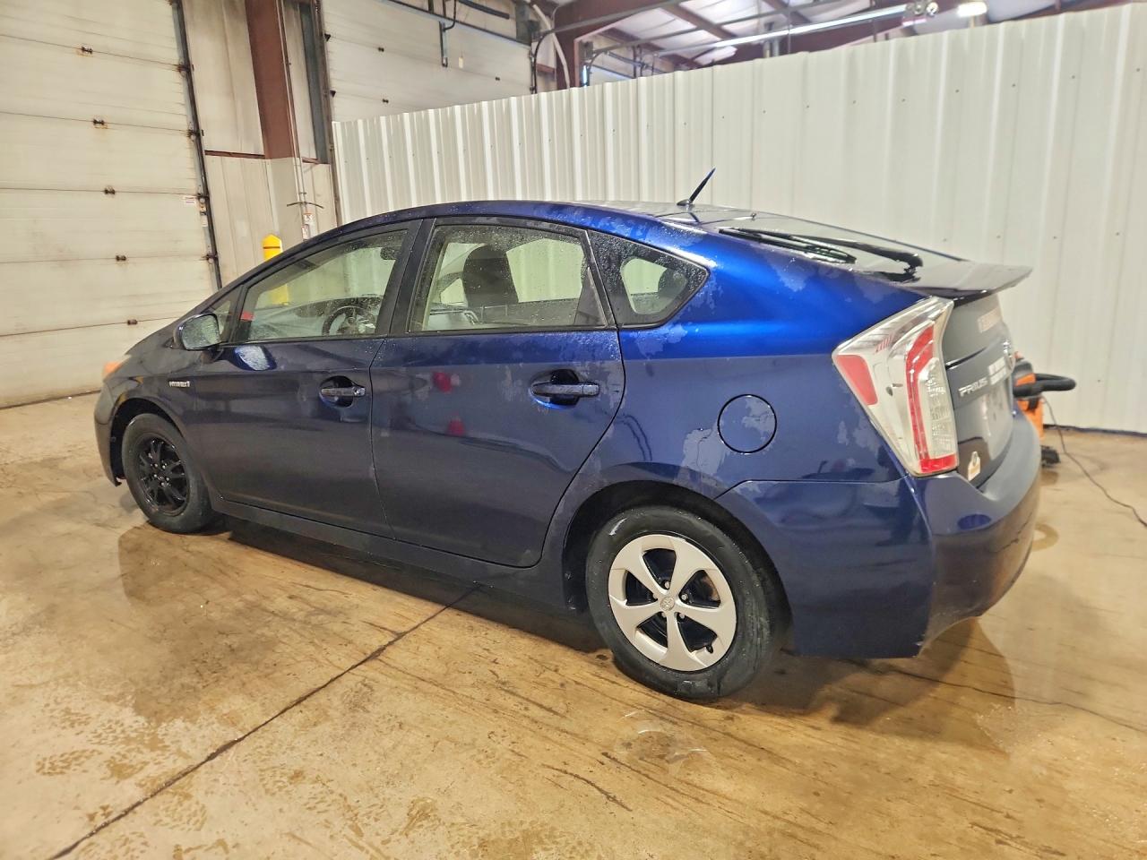 2013 Toyota Prius Two Синий vin: JTDKN3DU5D1683418