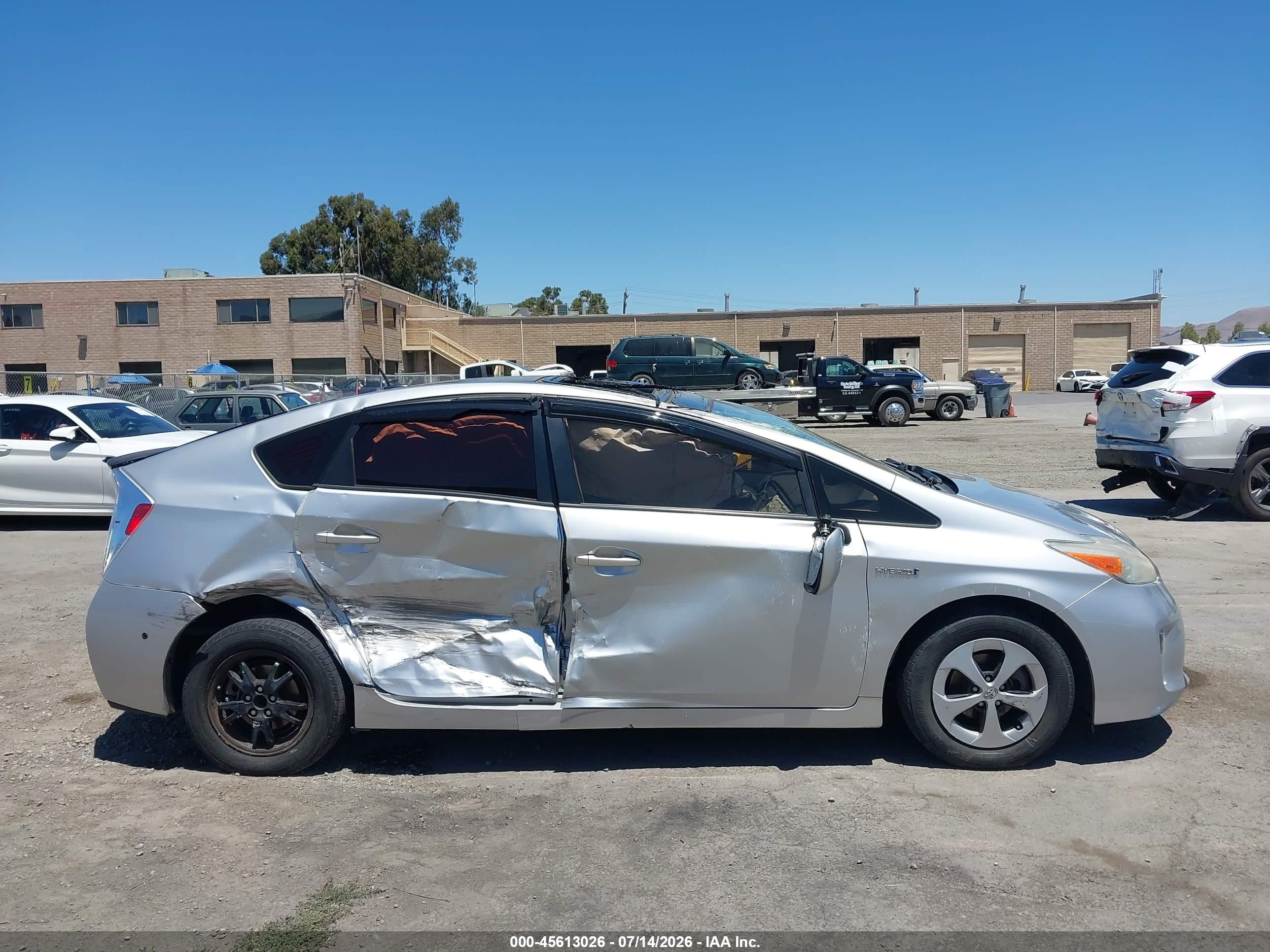 2013 Toyota Prius Four Silver vin: JTDKN3DU5D1684875