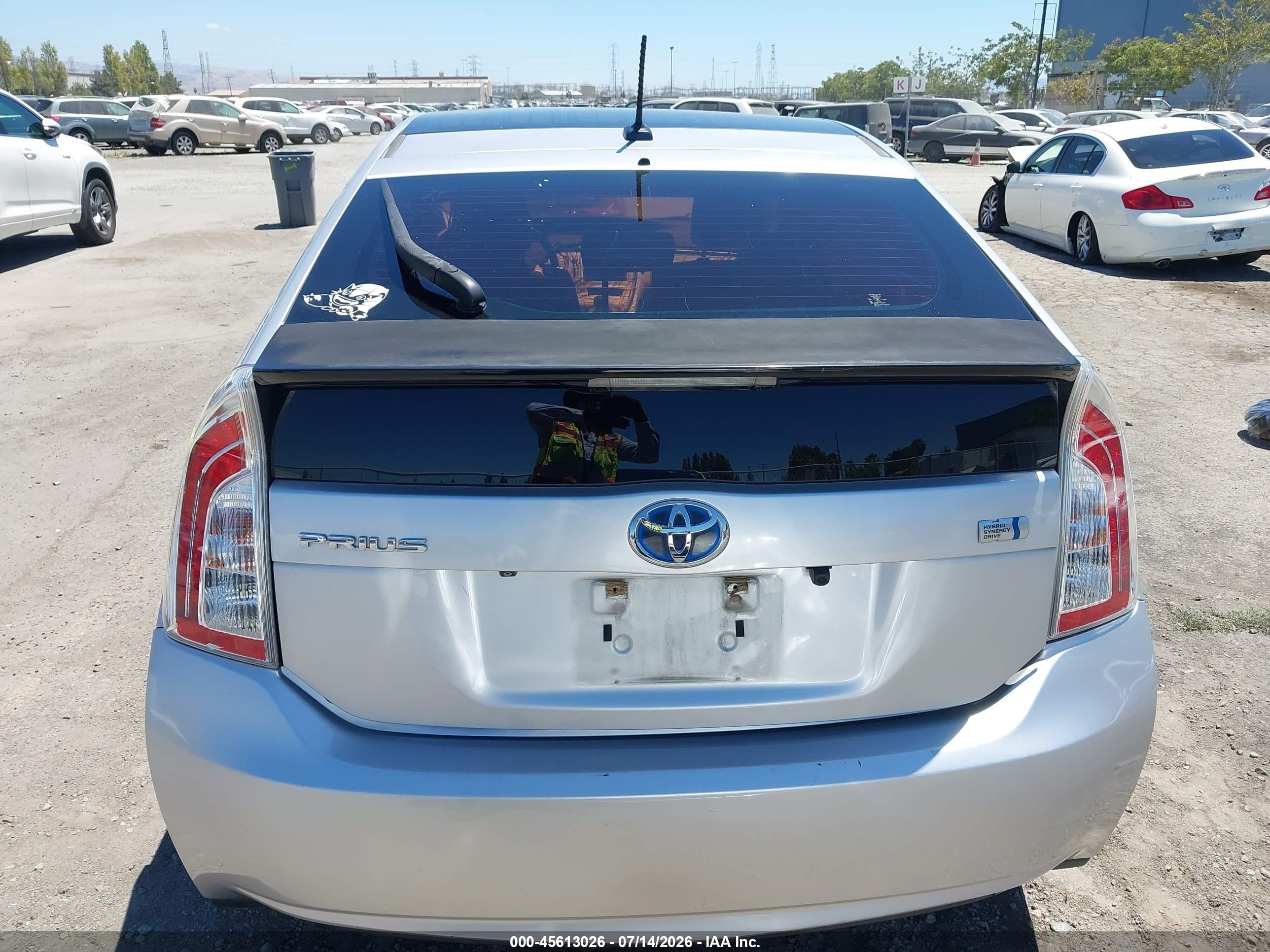 2013 Toyota Prius Four Silver vin: JTDKN3DU5D1684875