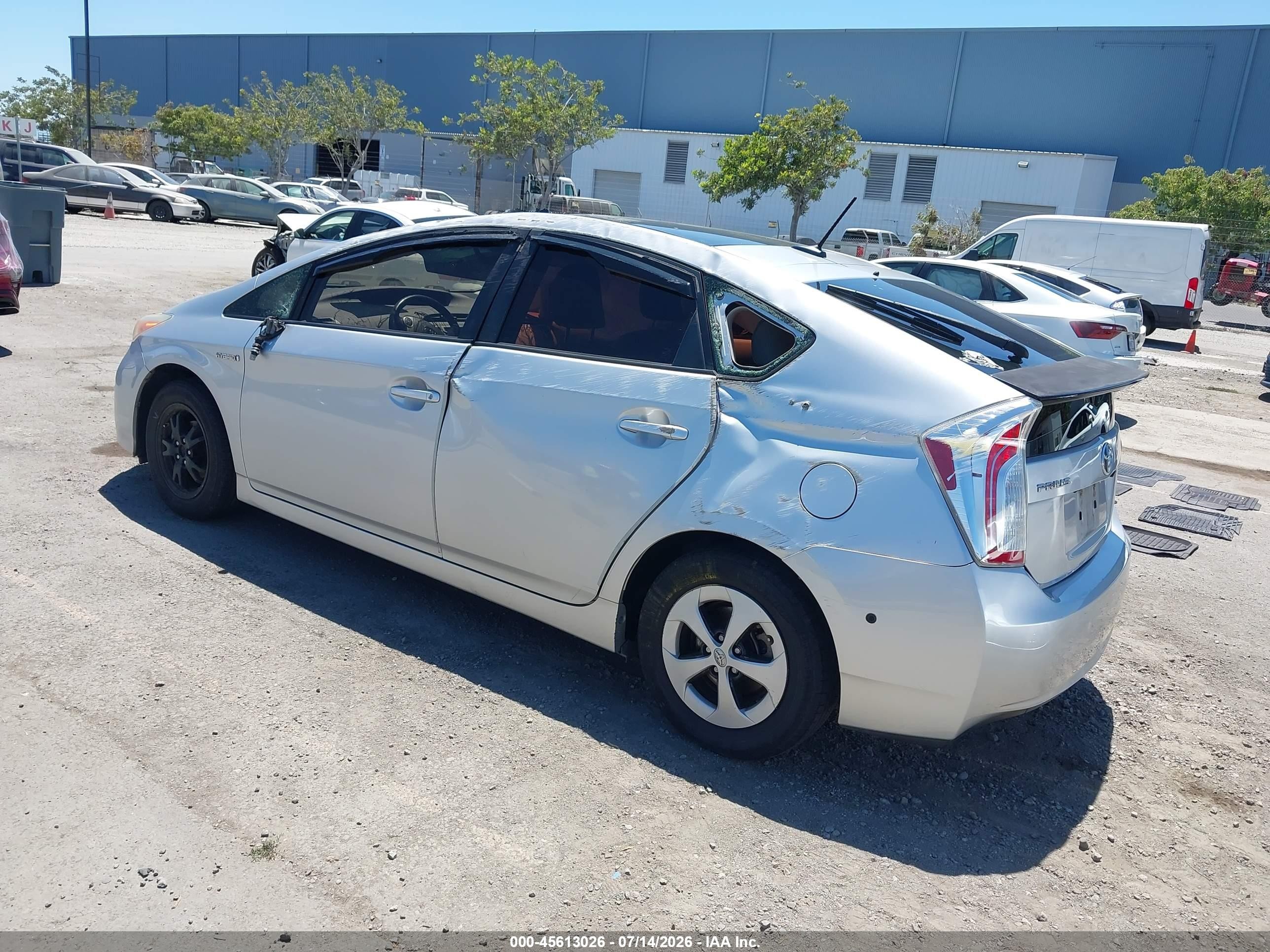 2013 Toyota Prius Four Silver vin: JTDKN3DU5D1684875