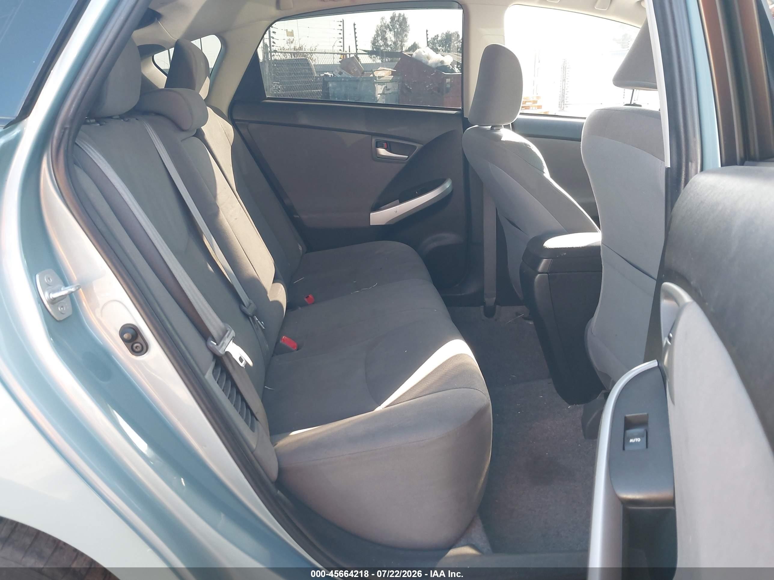 2013 Toyota Prius Two Green vin: JTDKN3DU5D1723965