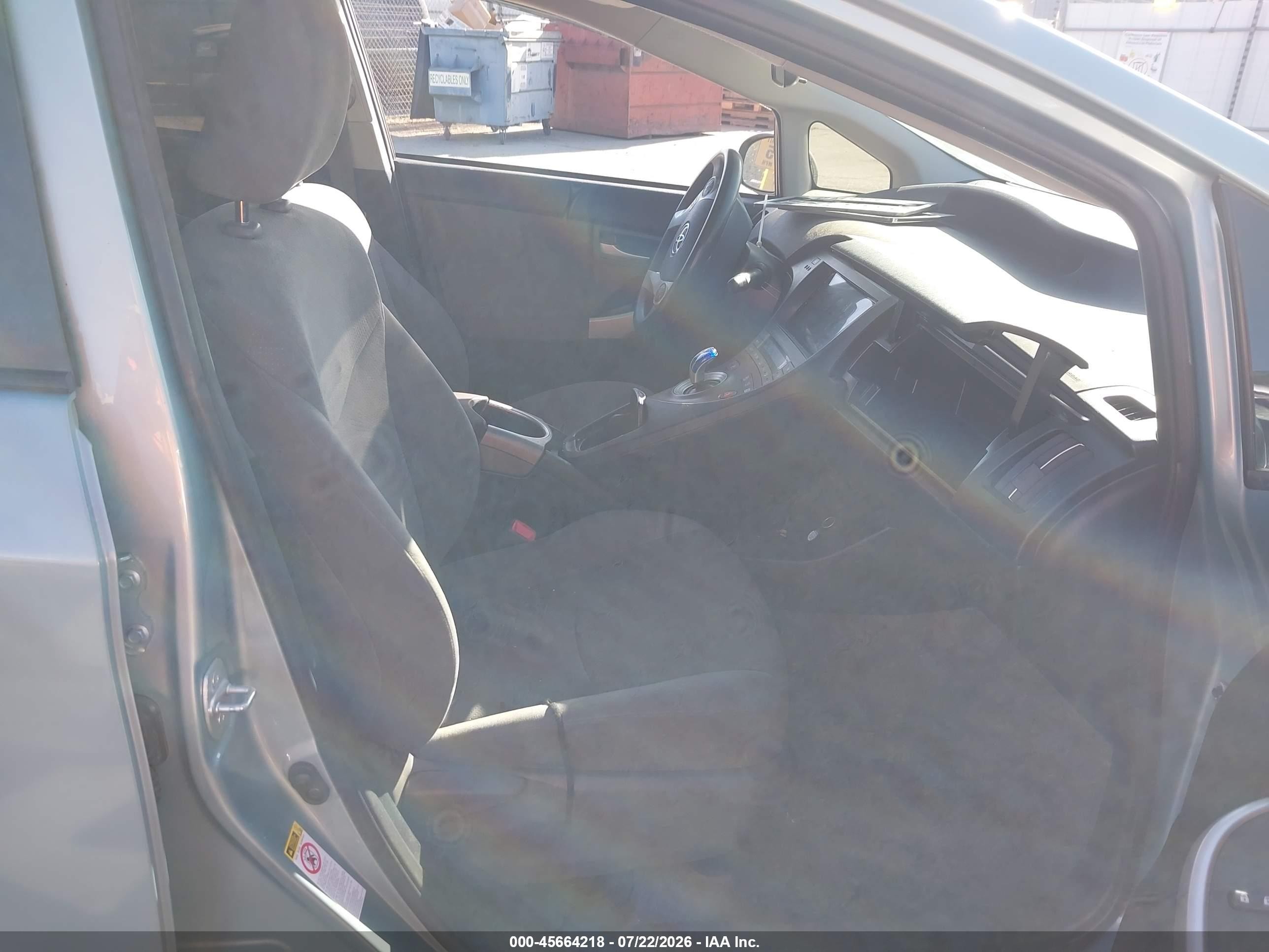 2013 Toyota Prius Two Green vin: JTDKN3DU5D1723965