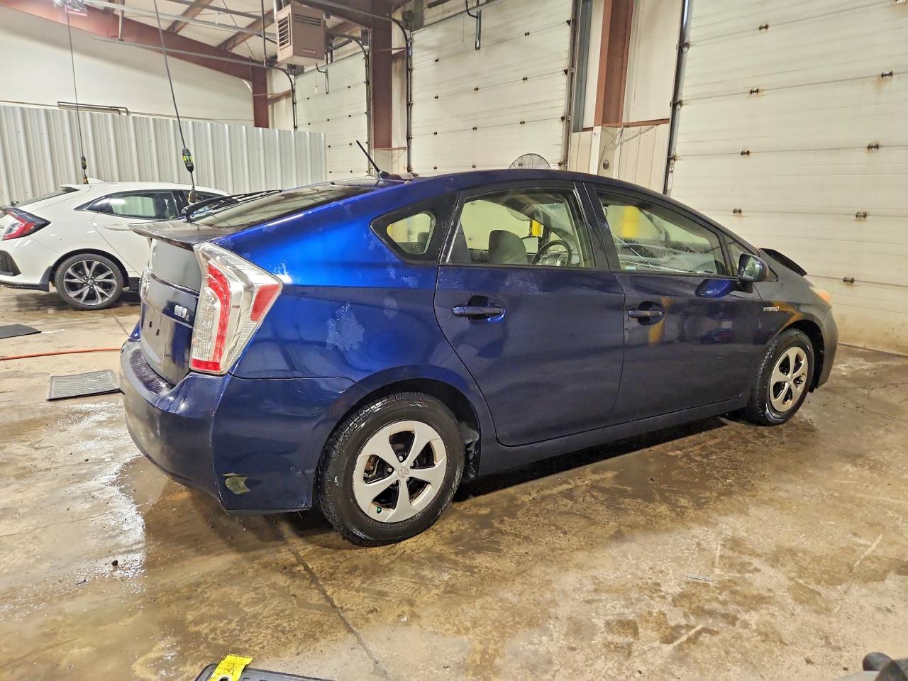 2013 Toyota Prius Two Blue vin: JTDKN3DU5D1729104