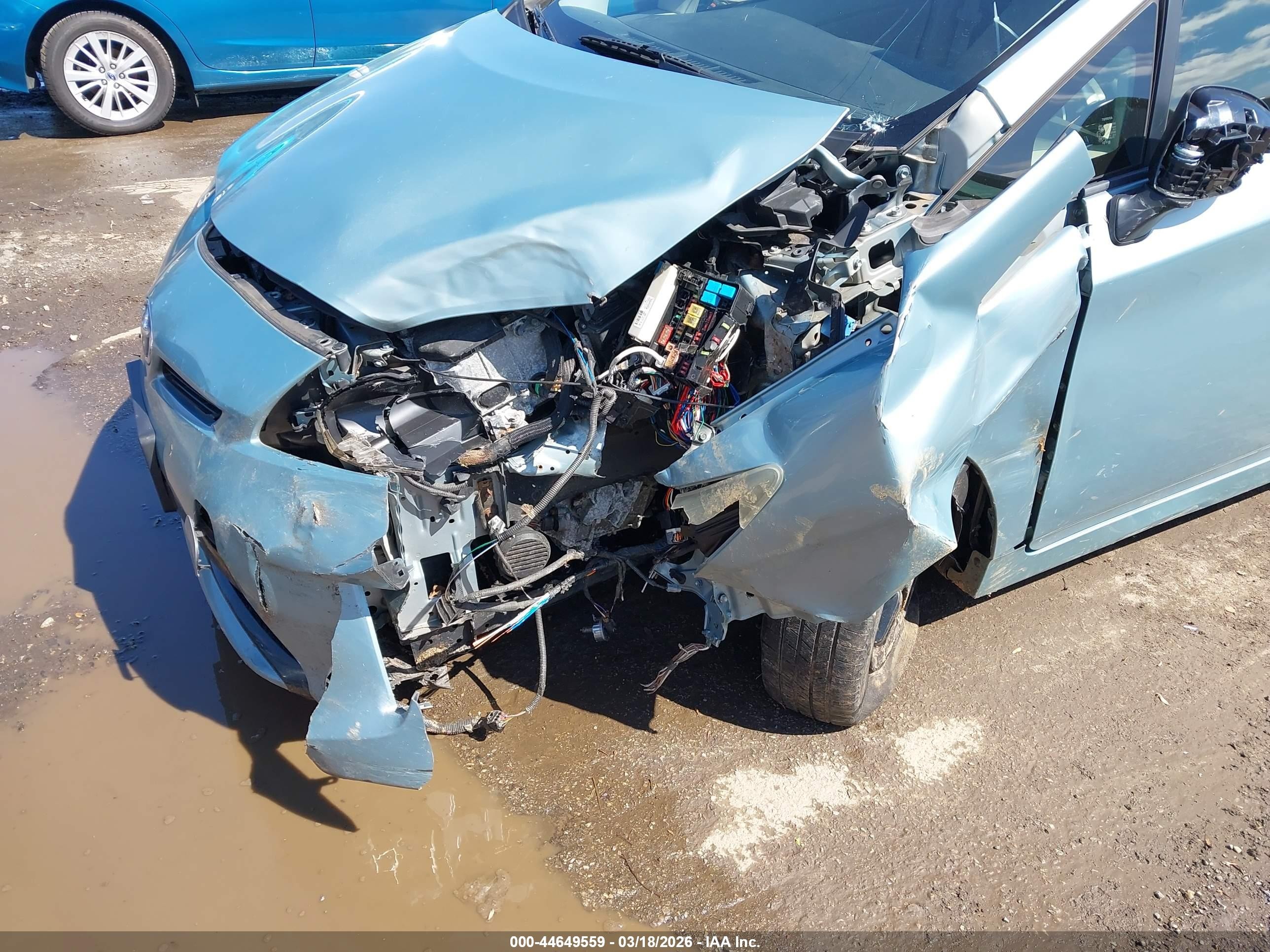 2013 Toyota Prius Two Green vin: JTDKN3DU5D1732844