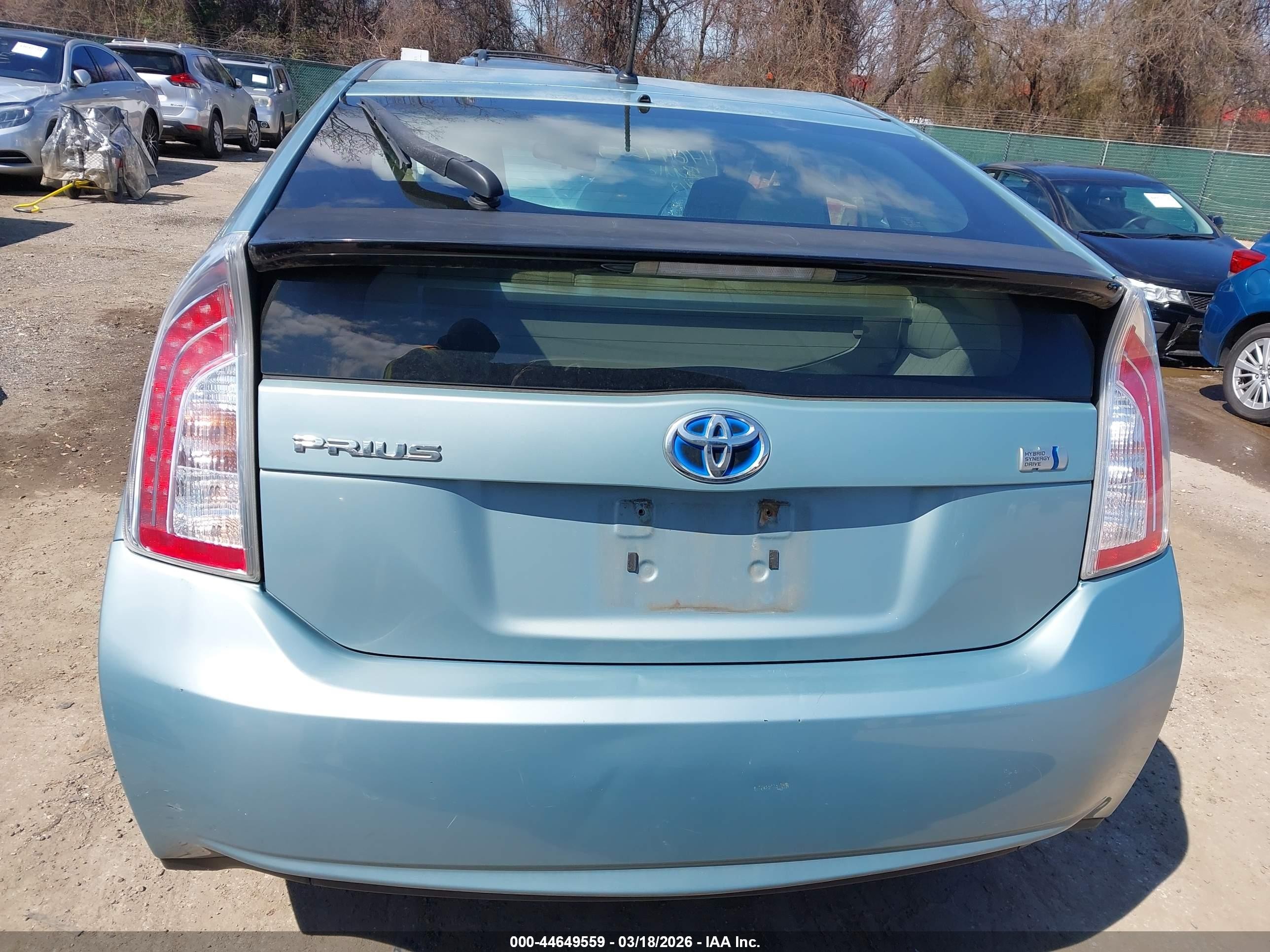 2013 Toyota Prius Two Green vin: JTDKN3DU5D1732844