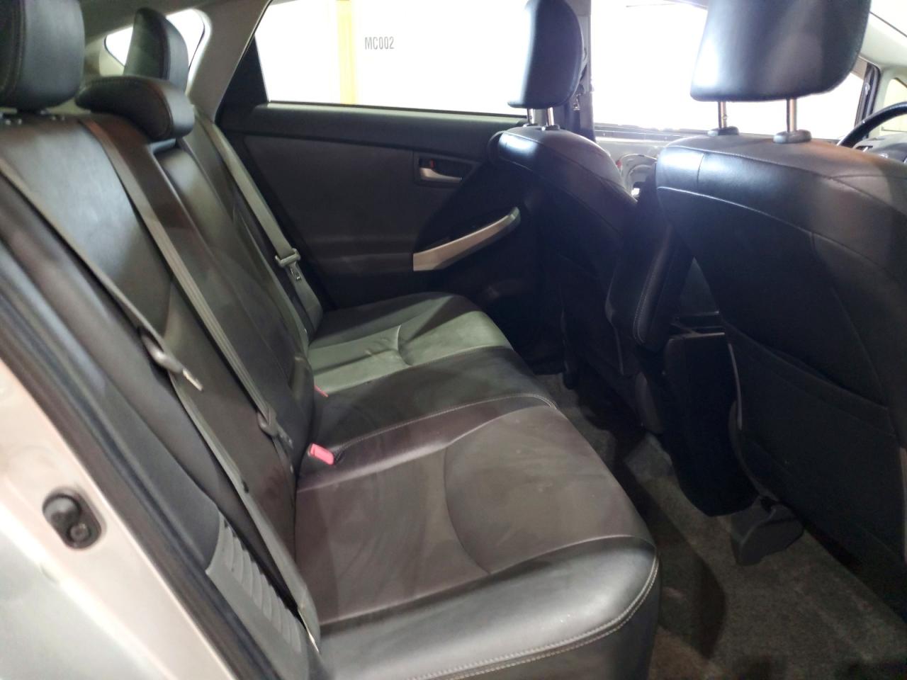 2013 Toyota Prius Five Silver vin: JTDKN3DU5D5557889