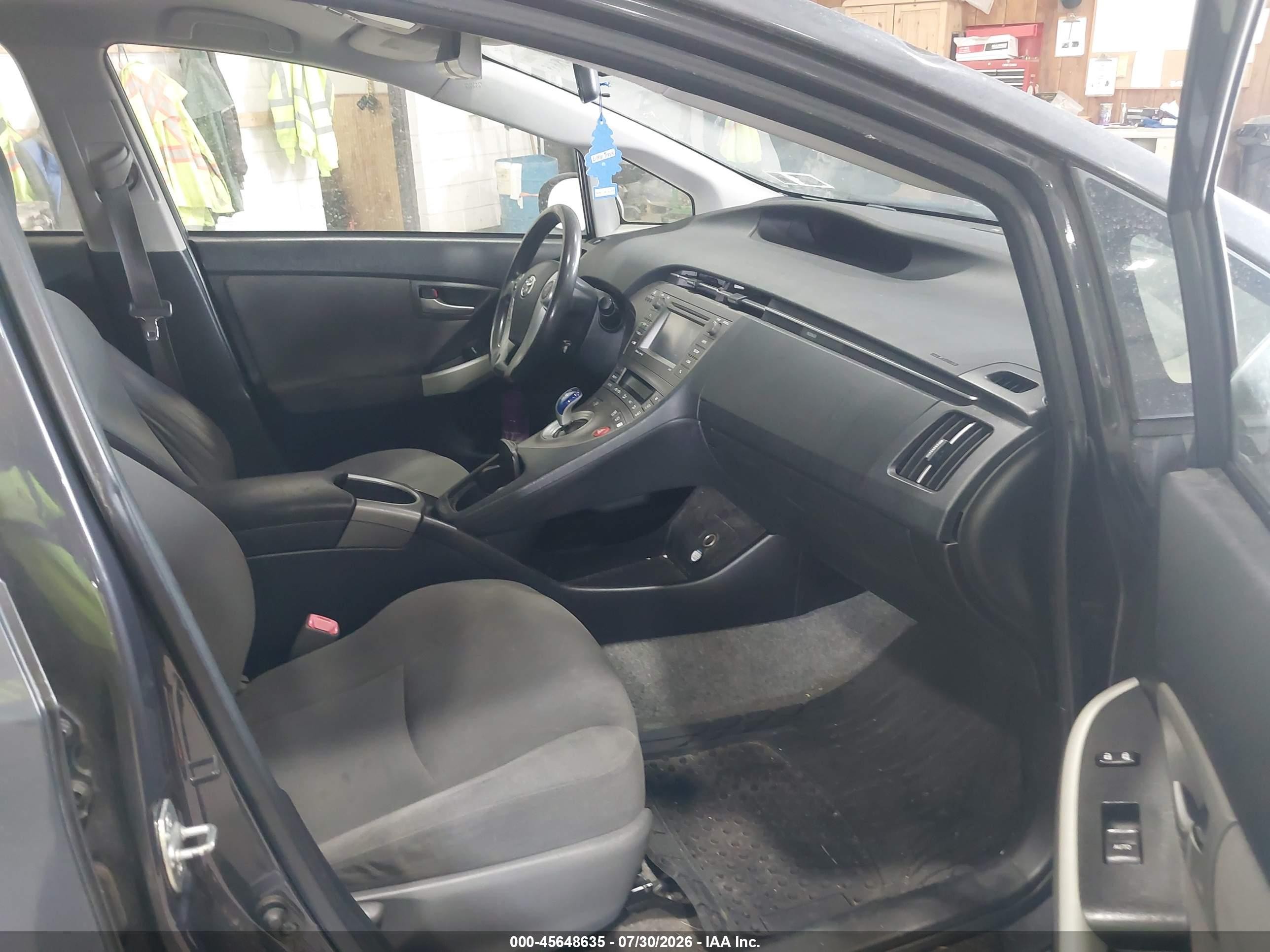 2013 Toyota Prius Three Gray vin: JTDKN3DU5D5578175