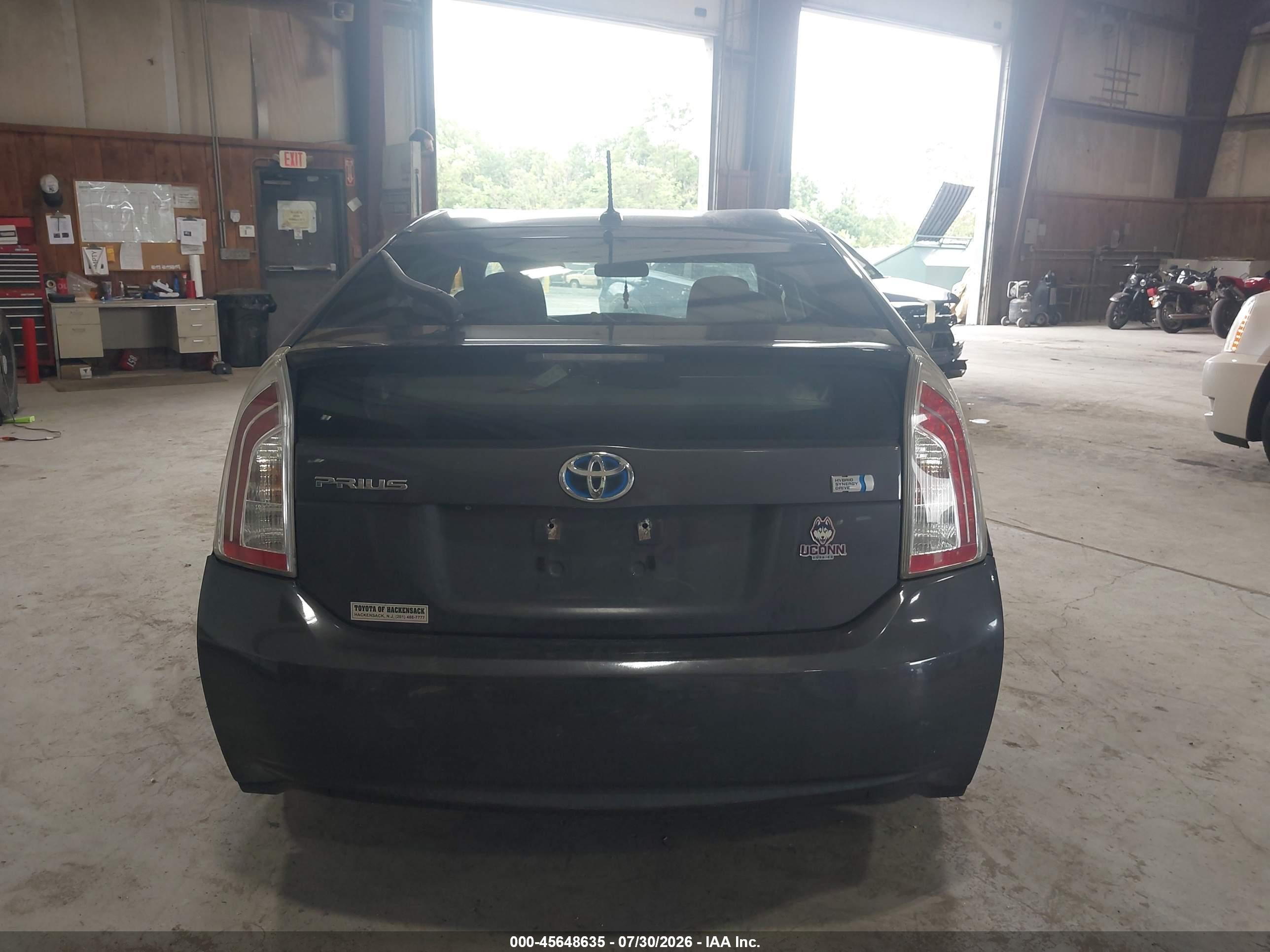 2013 Toyota Prius Three Gray vin: JTDKN3DU5D5578175