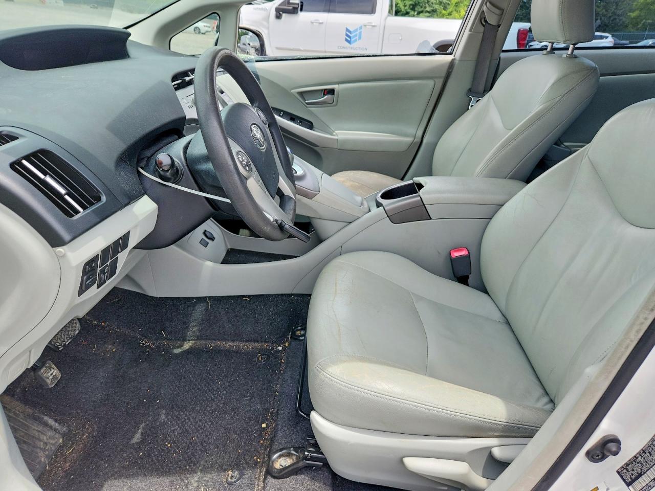 2013 Toyota Prius Two White vin: JTDKN3DU5D5609652