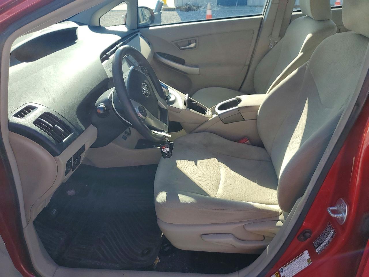2013 Toyota Prius Two Red vin: JTDKN3DU5D5667163