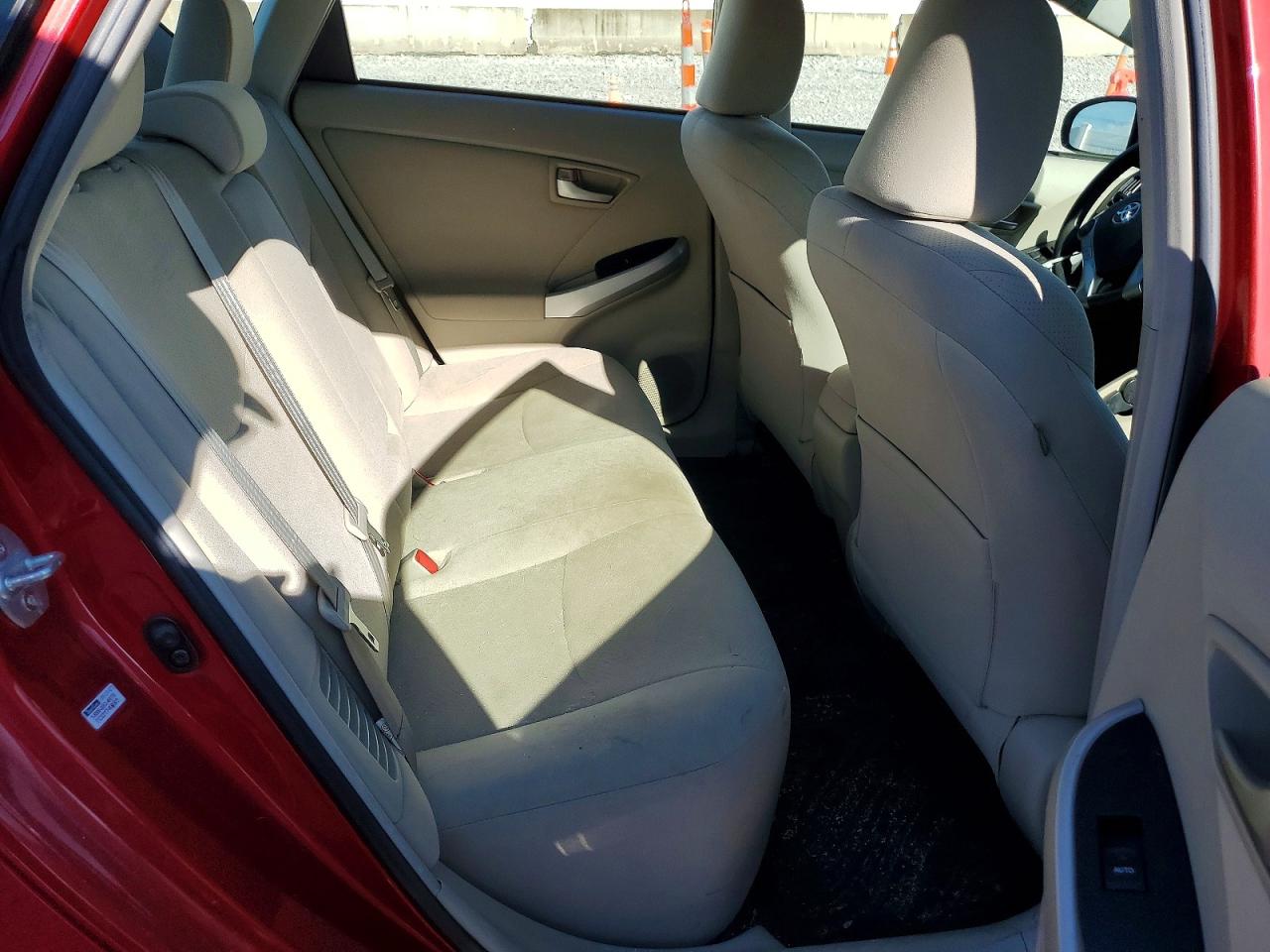 2013 Toyota Prius Two Red vin: JTDKN3DU5D5667163