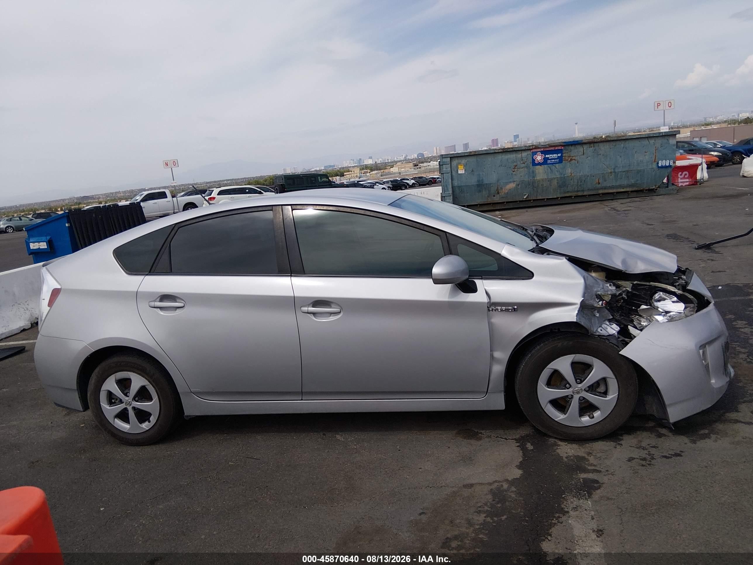 2013 Toyota Prius Two Gray vin: JTDKN3DU5D5690717