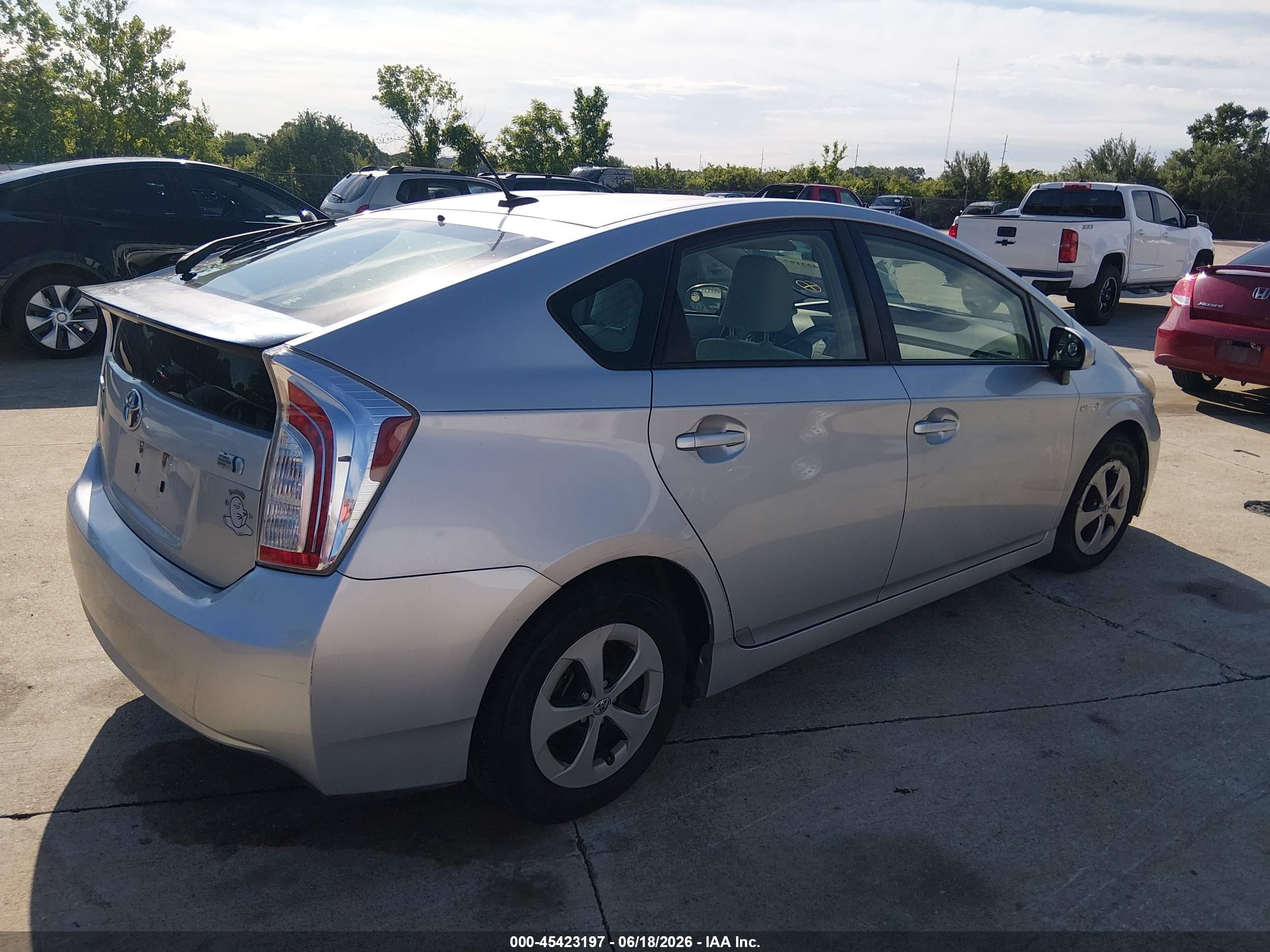 2014 Toyota Prius Three Gray vin: JTDKN3DU5E1739715