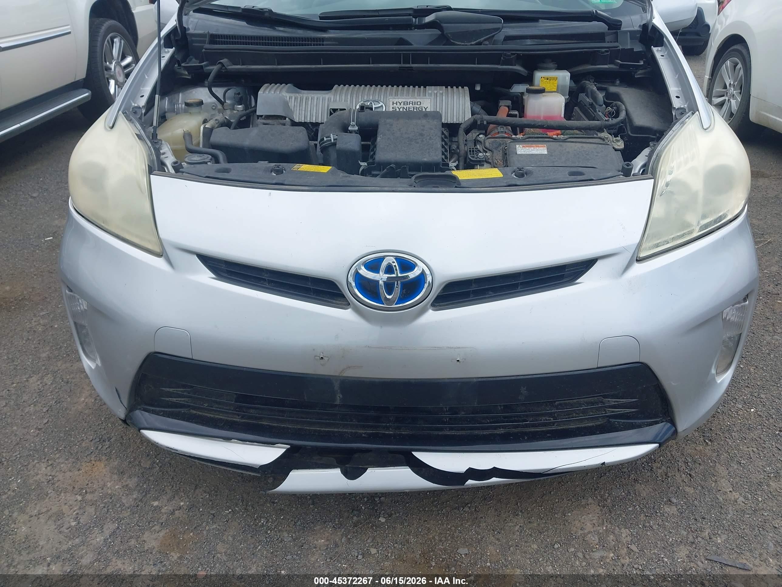 2014 Toyota Prius Three Silver vin: JTDKN3DU5E1746471