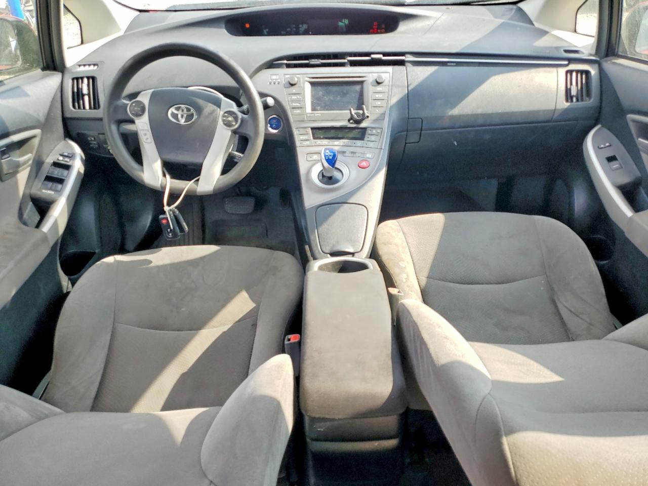 2014 Toyota Prius Three Red vin: JTDKN3DU5E1750102