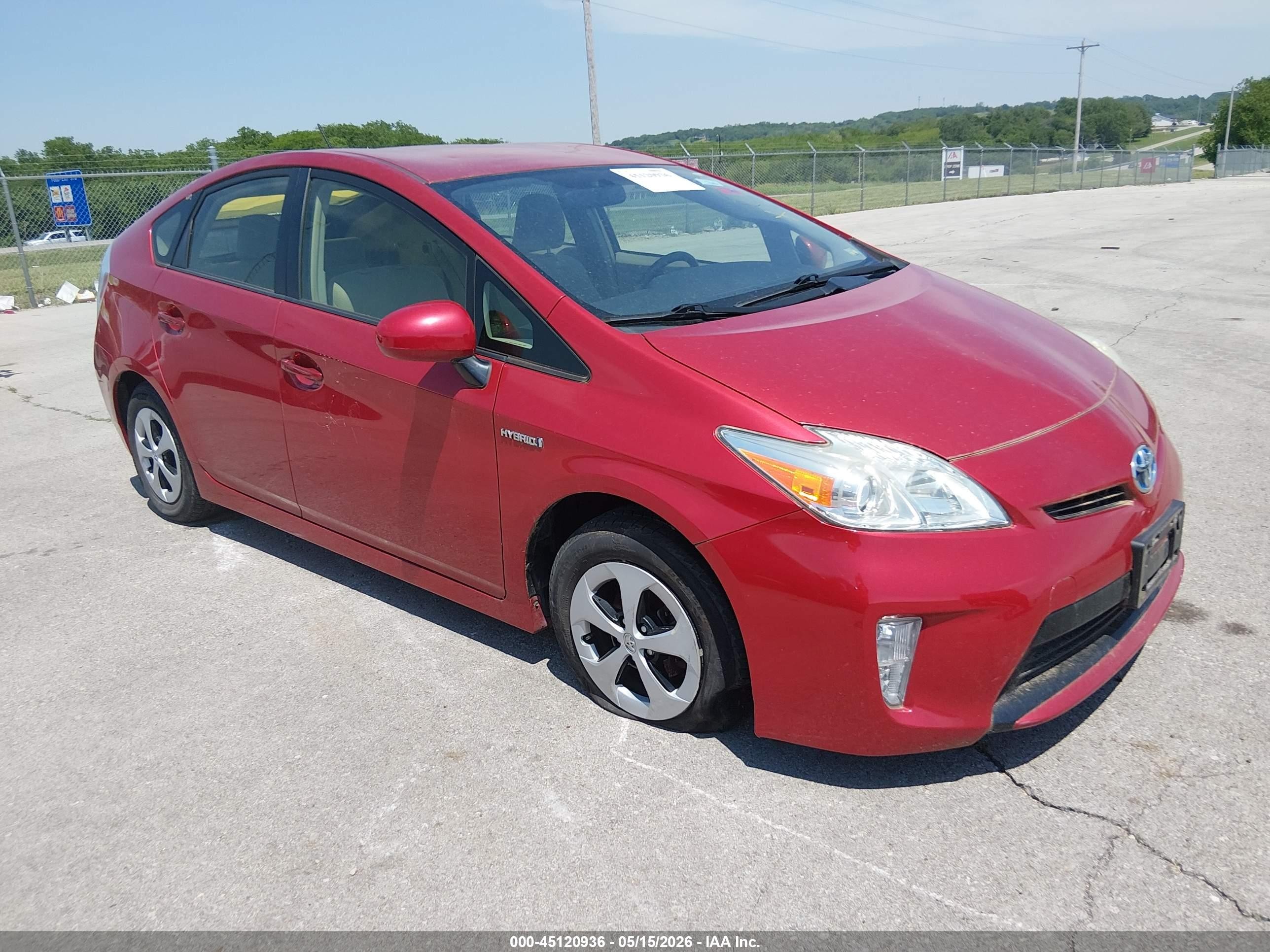 2014 Toyota Prius Two Красный vin: JTDKN3DU5E1752819