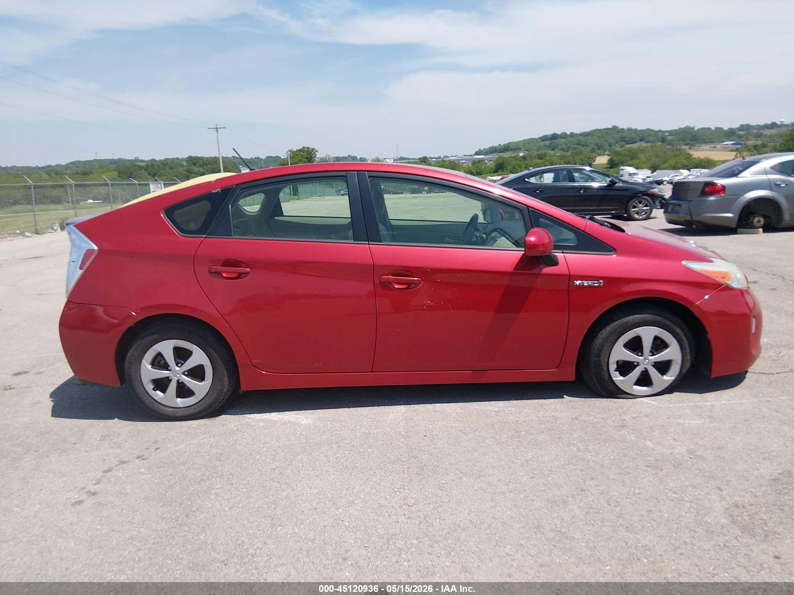 2014 Toyota Prius Two Red vin: JTDKN3DU5E1752819