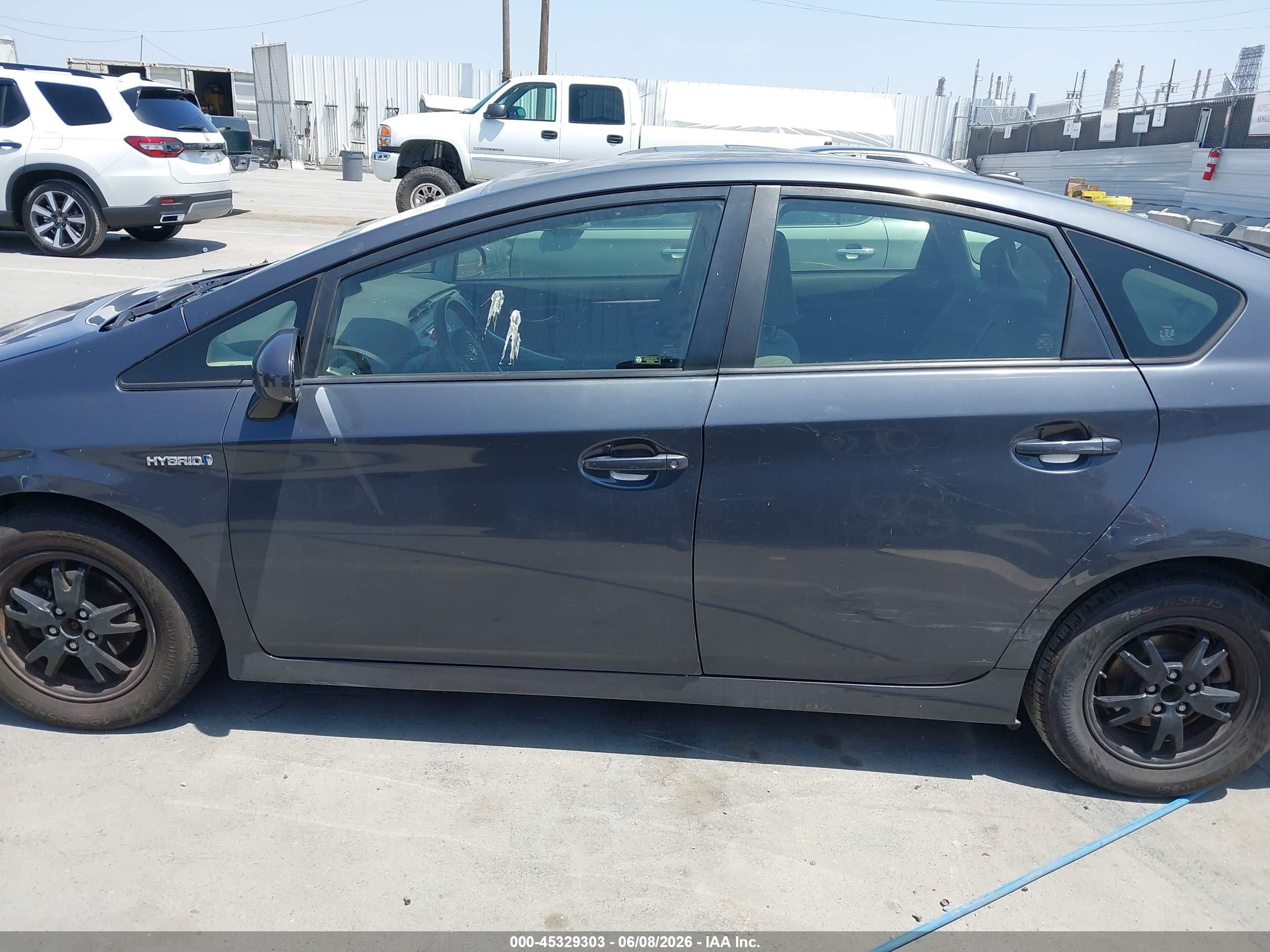 2014 Toyota Prius Three Gray vin: JTDKN3DU5E1754375