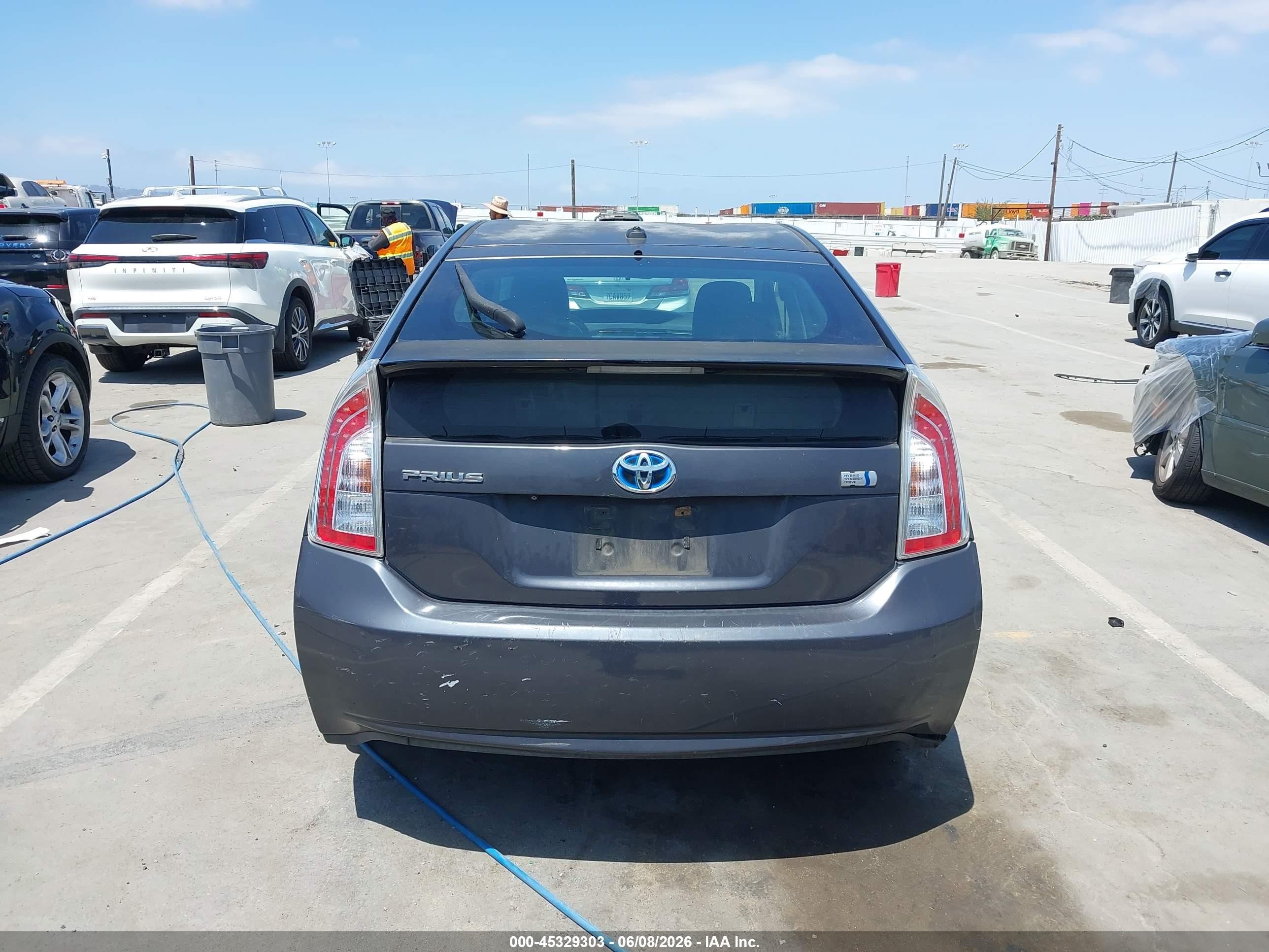 2014 Toyota Prius Three Gray vin: JTDKN3DU5E1754375