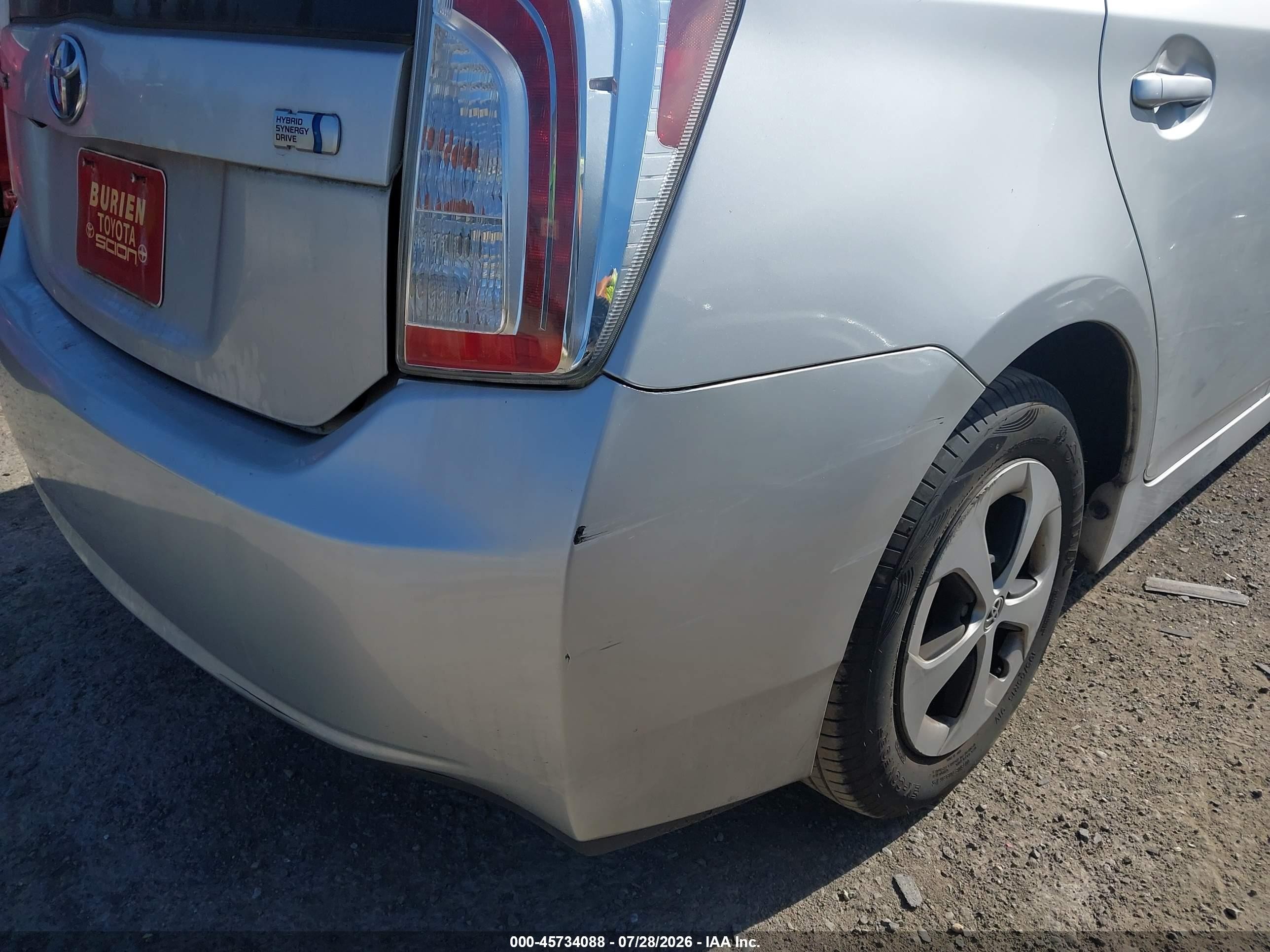 2014 Toyota Prius Four Silver vin: JTDKN3DU5E1765862