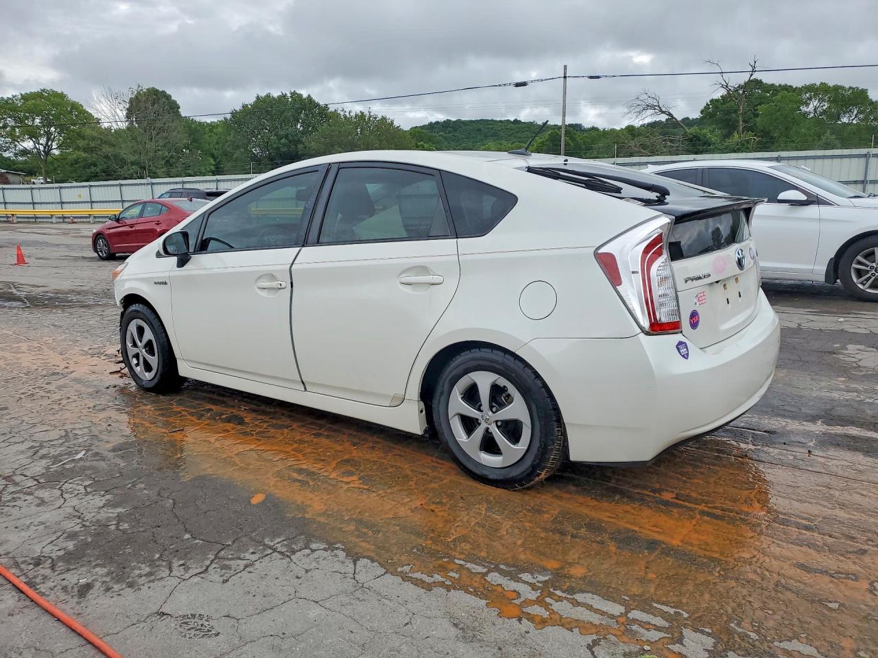2014 Toyota Prius Four White vin: JTDKN3DU5E1772309