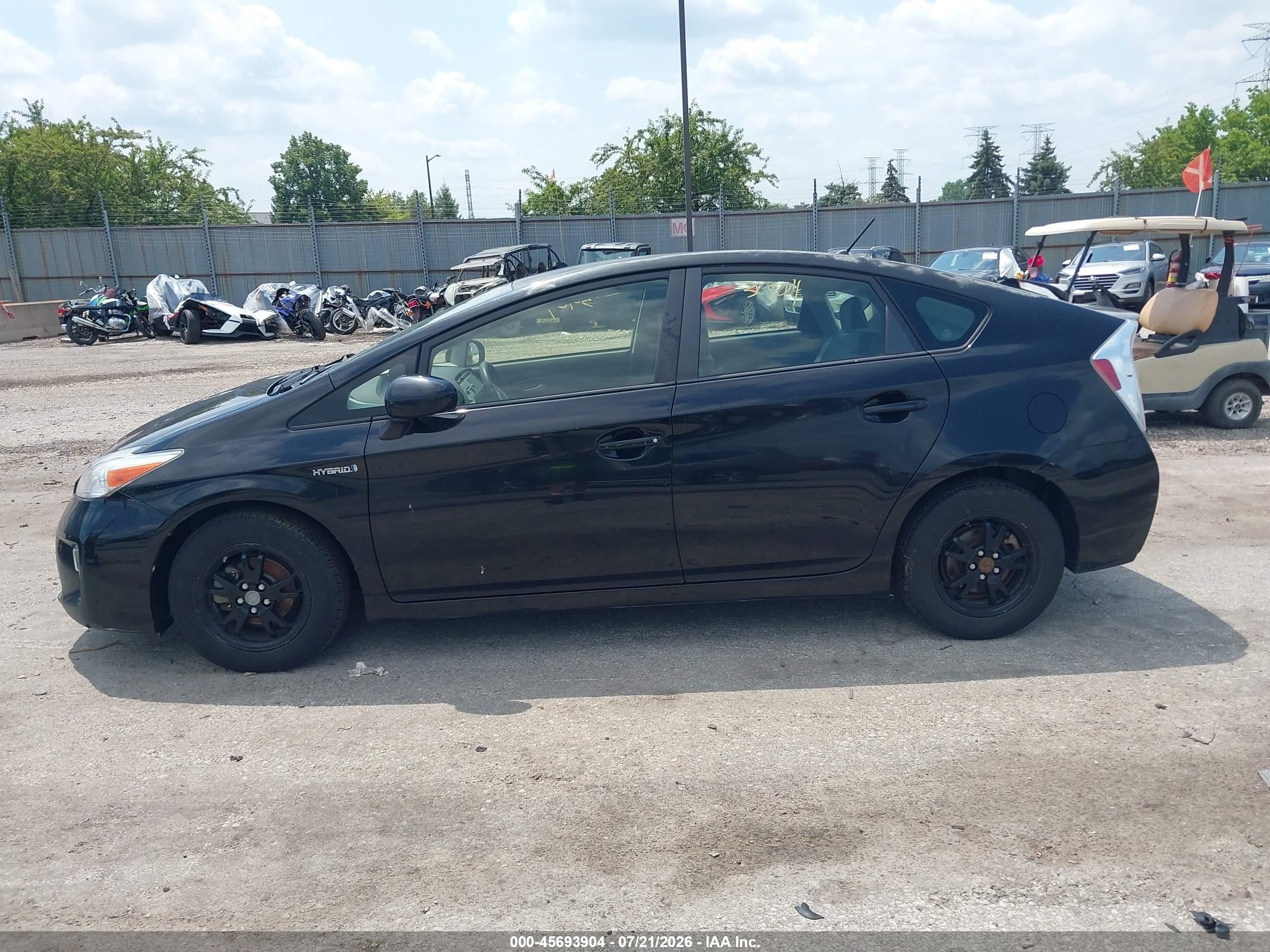 2014 Toyota Prius Two Gray vin: JTDKN3DU5E1798280