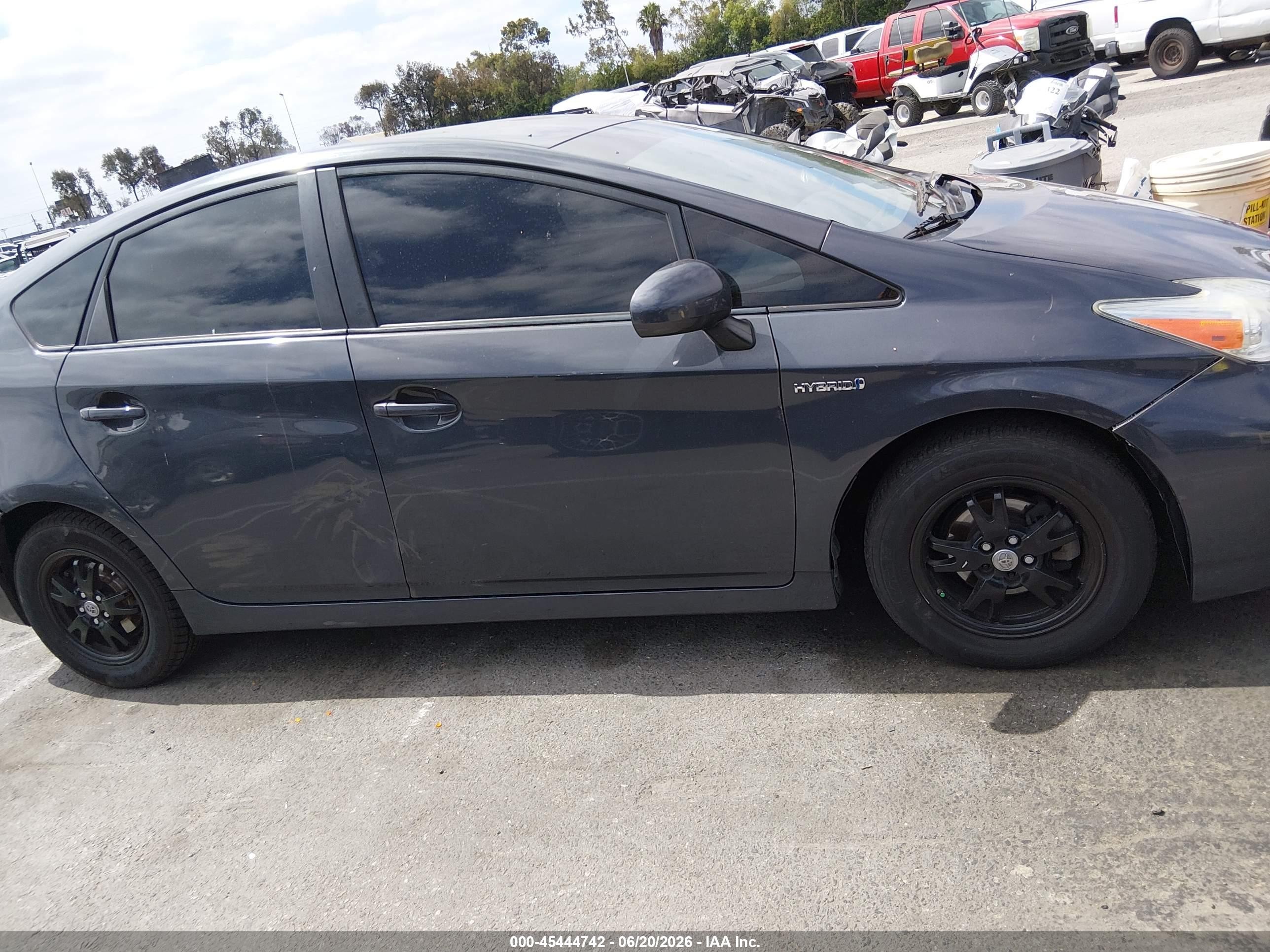 2015 Toyota Prius Two Blue vin: JTDKN3DU5F0400461