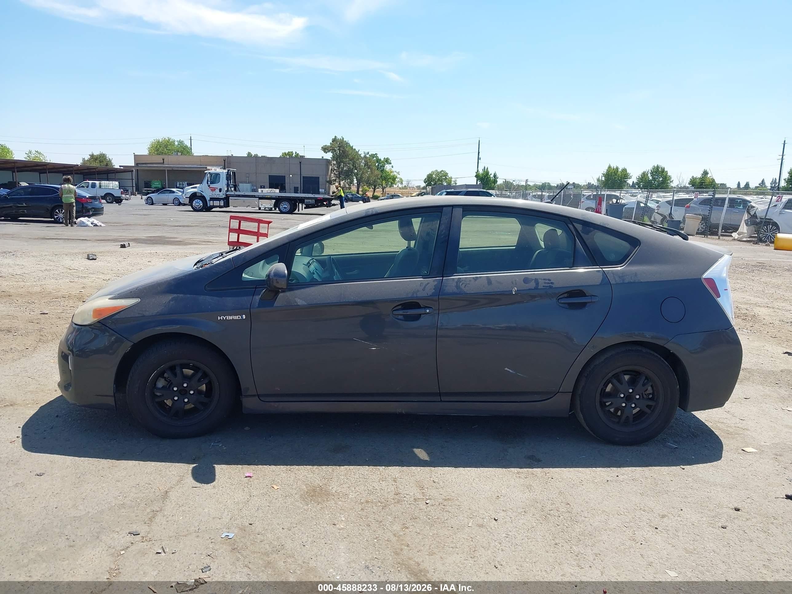2015 Toyota Prius Two Gray vin: JTDKN3DU5F0413176
