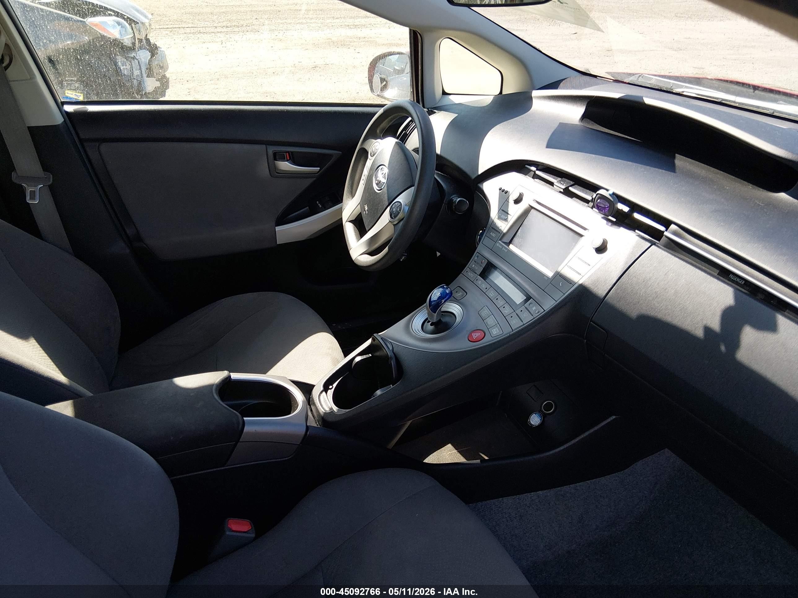 2015 Toyota Prius Three Red vin: JTDKN3DU5F0419124