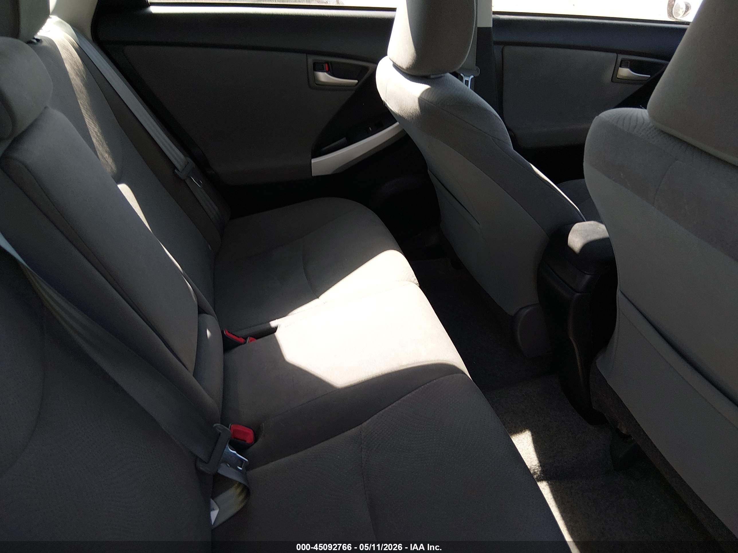 2015 Toyota Prius Three Red vin: JTDKN3DU5F0419124