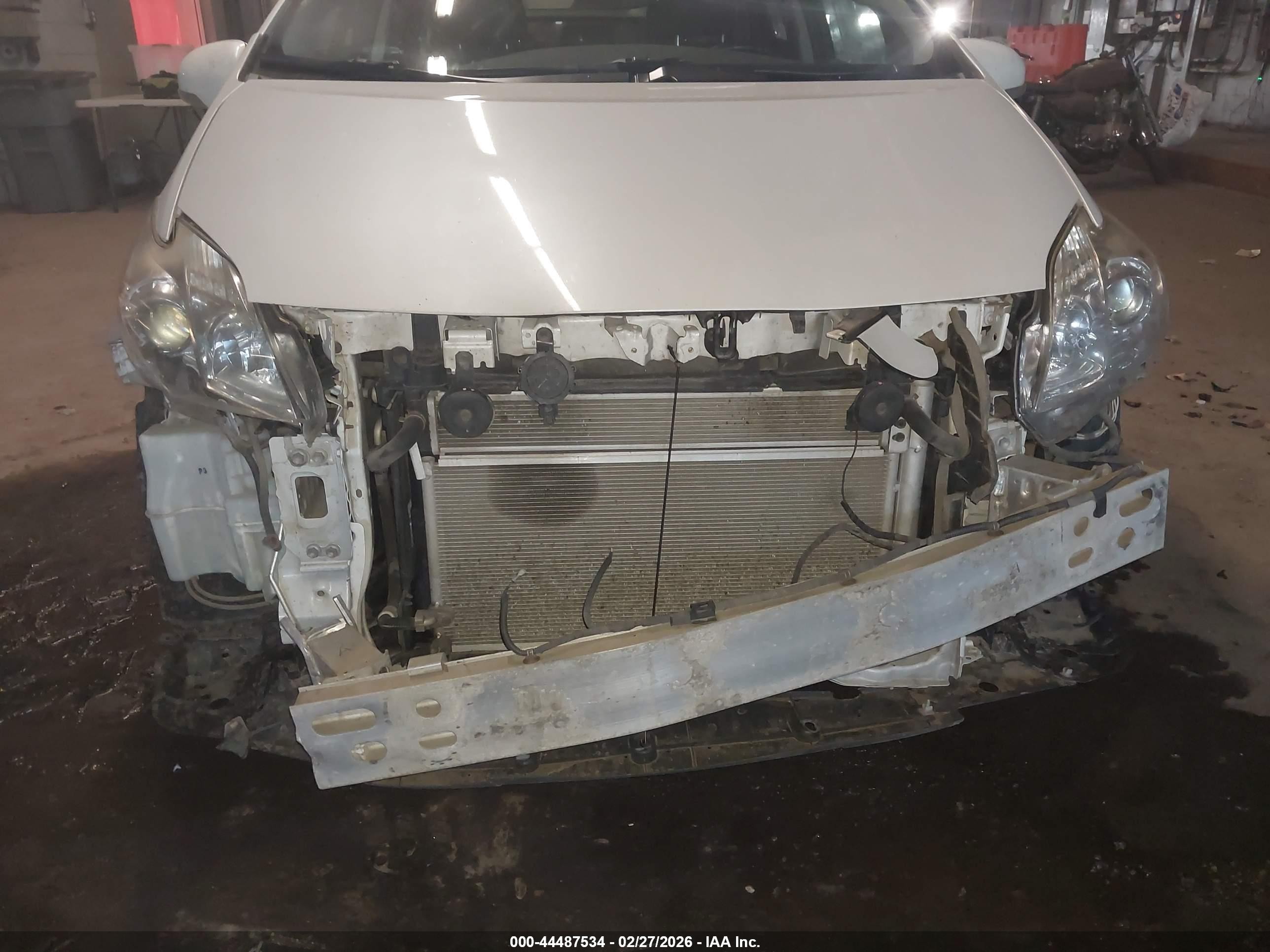2015 Toyota Prius Persona Series Special Edition White vin: JTDKN3DU5F0421309
