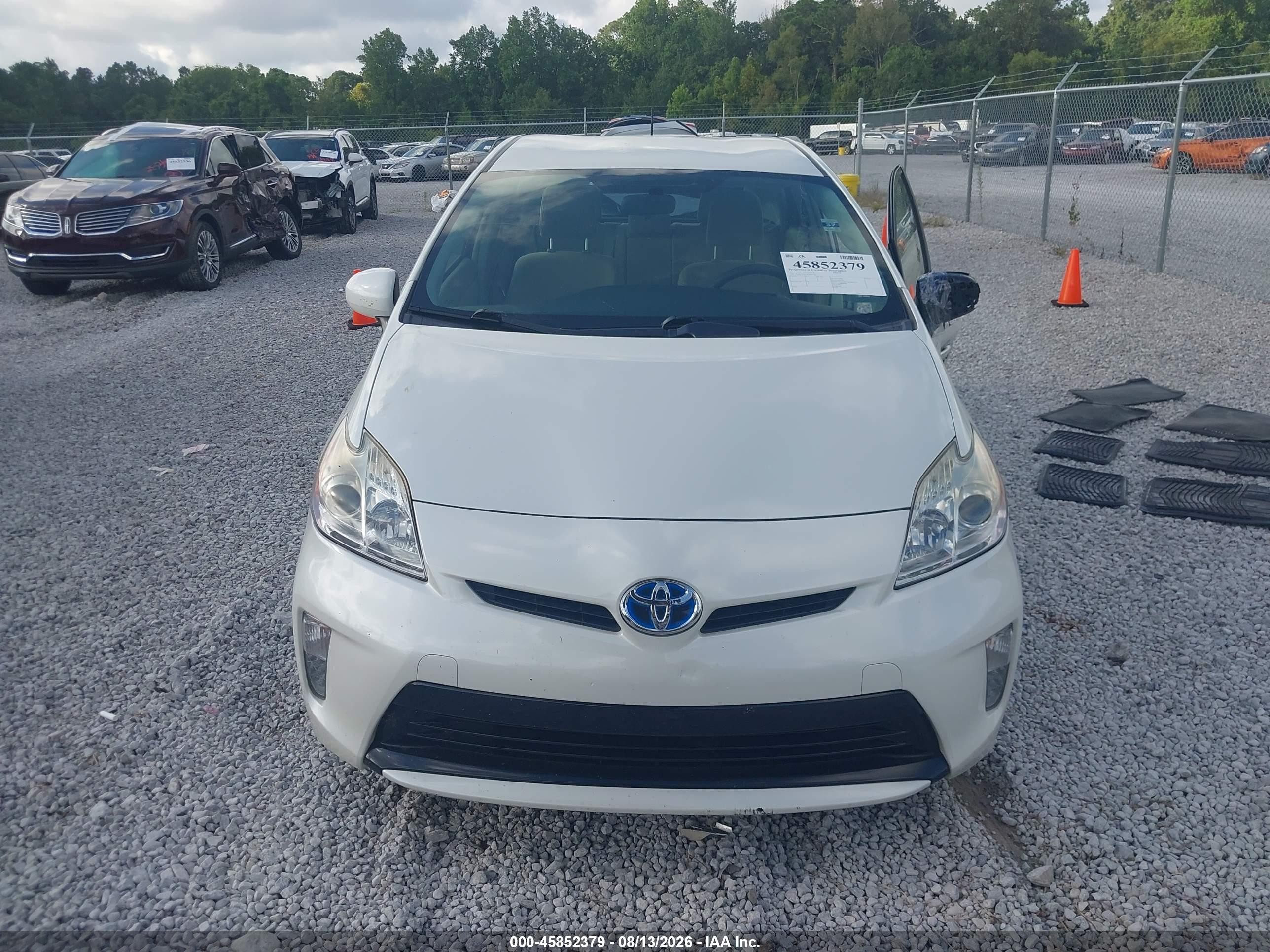 2015 Toyota Prius   White vin: JTDKN3DU5F0426574