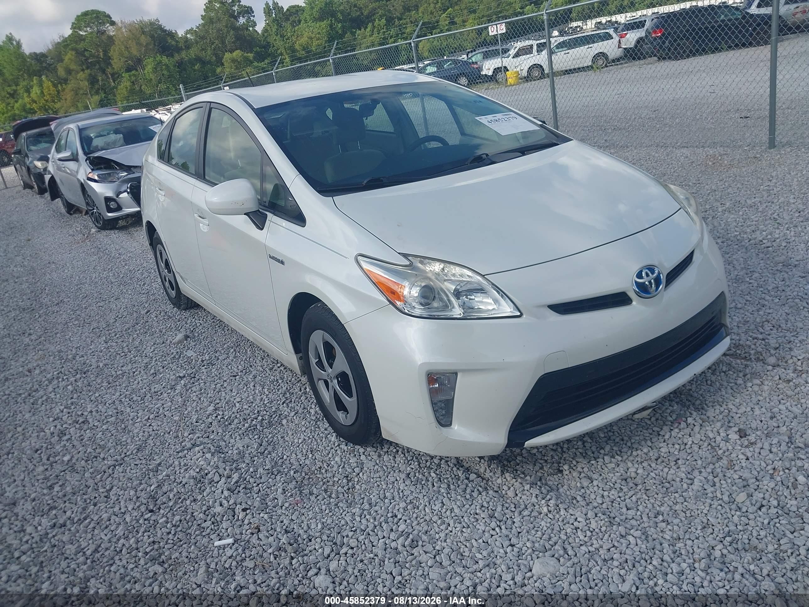 2015 Toyota Prius   White vin: JTDKN3DU5F0426574