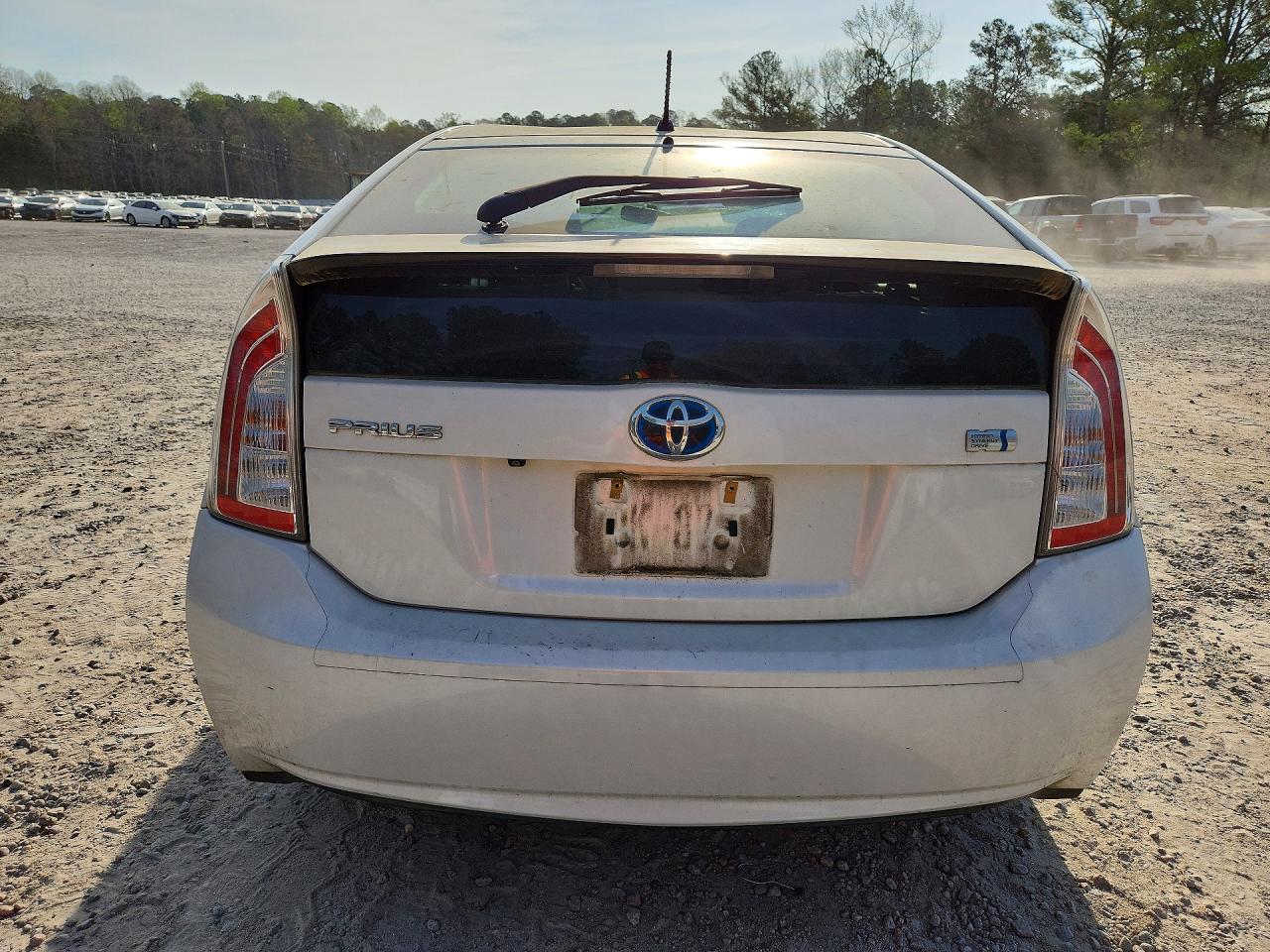 2015 Toyota Prius Two White vin: JTDKN3DU5F0428969