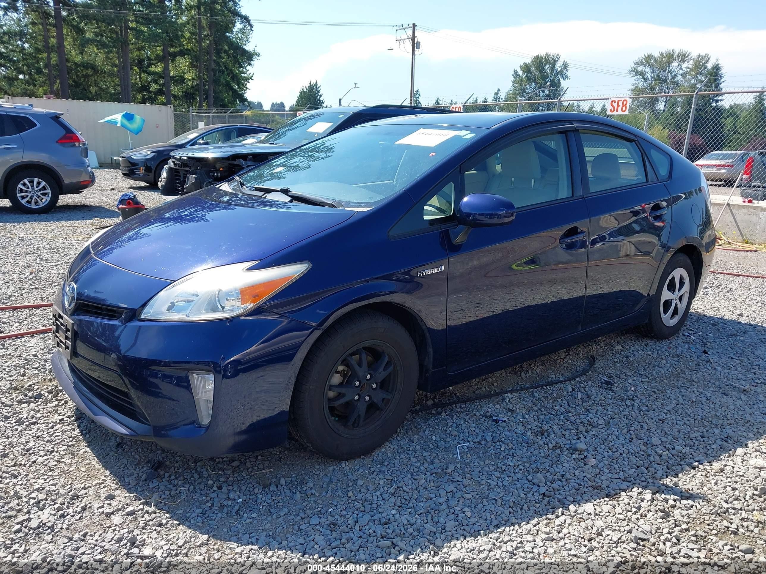 2015 Toyota Prius Two Синий vin: JTDKN3DU5F0441253