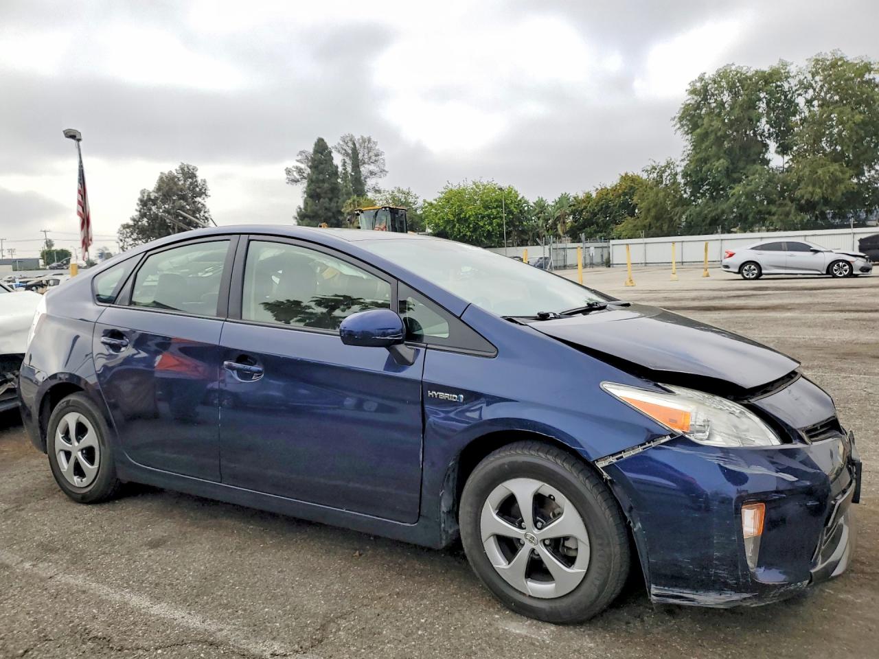 2015 Toyota Prius Three Blue vin: JTDKN3DU5F0444511