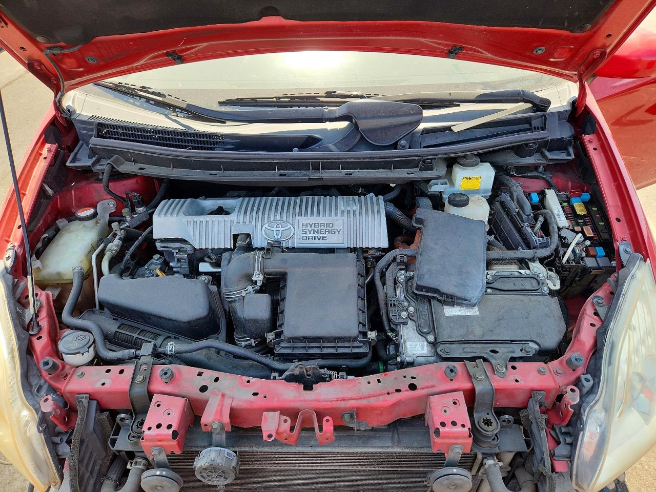 2015 Toyota Prius Two Burgundy vin: JTDKN3DU5F0463169