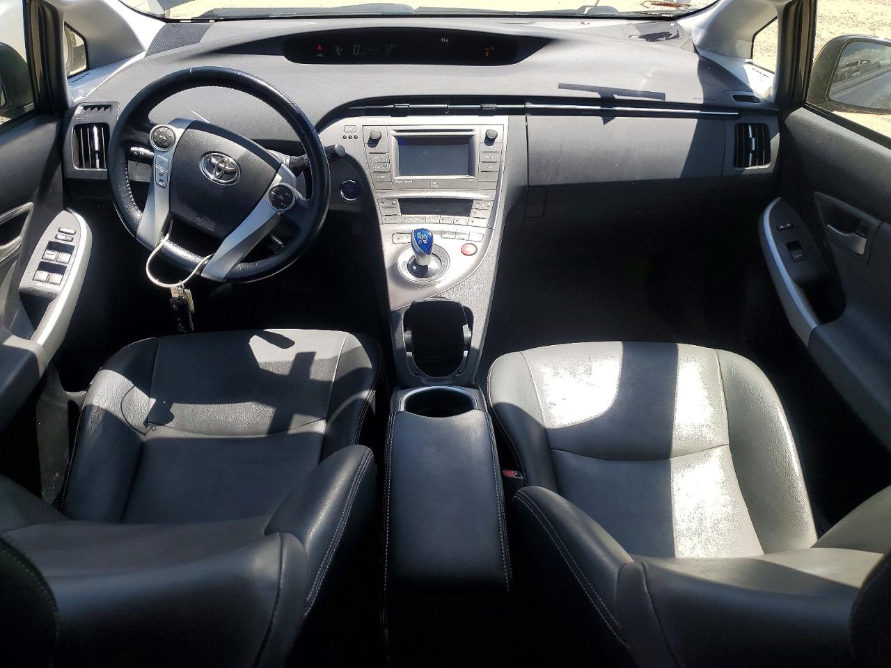 2015 Toyota Prius Four Gray vin: JTDKN3DU5F1931671