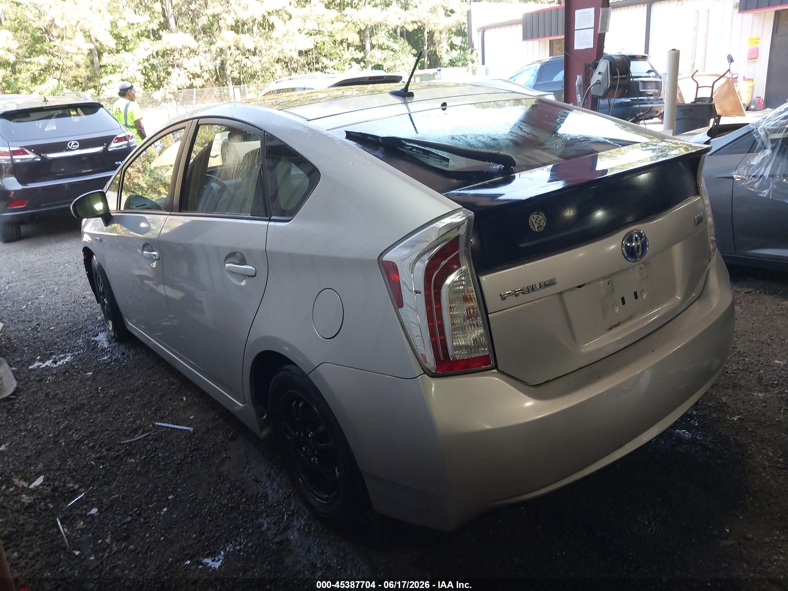 2015 Toyota Prius   Silver vin: JTDKN3DU5F1934358