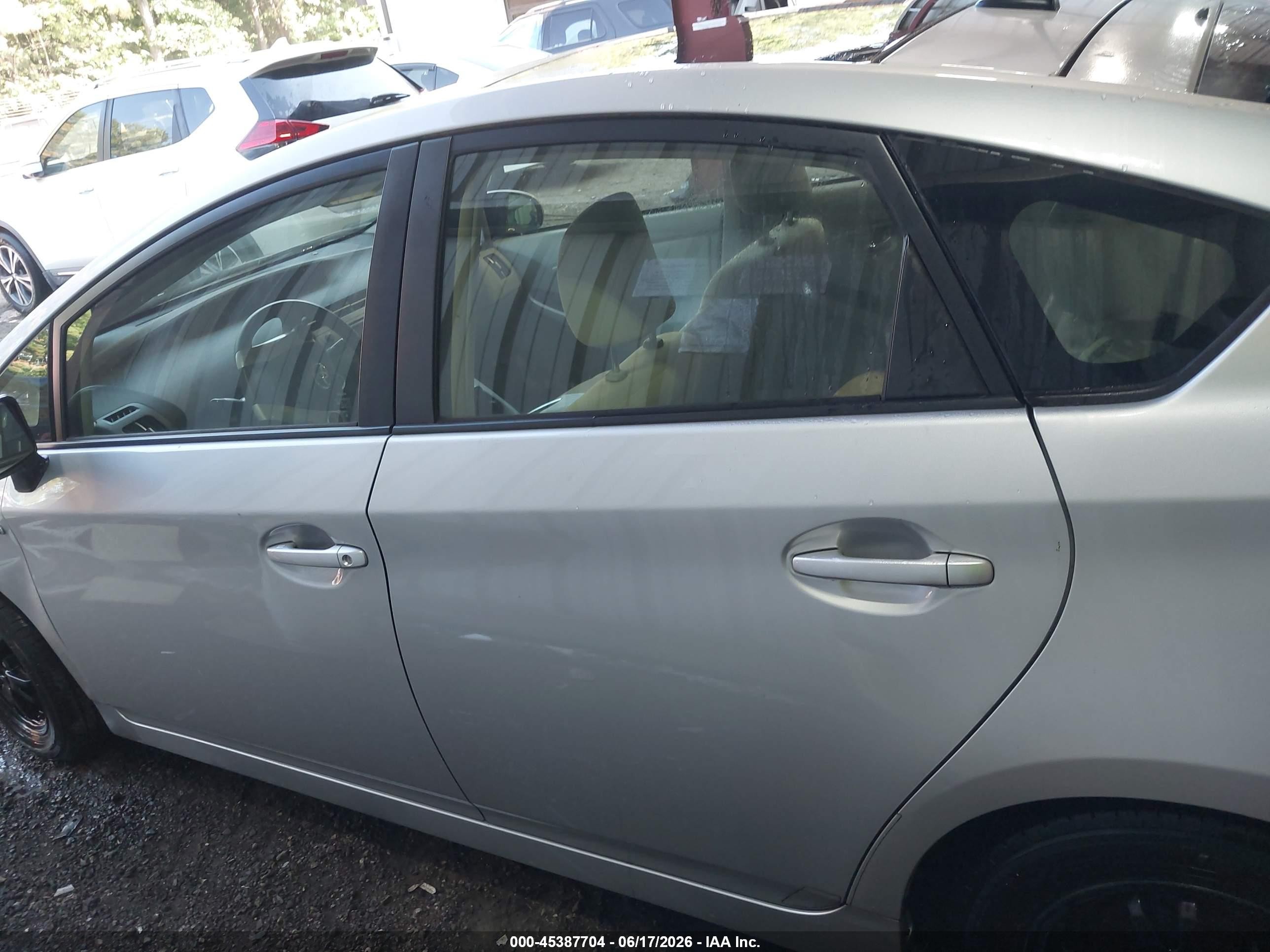 2015 Toyota Prius   Silver vin: JTDKN3DU5F1934358
