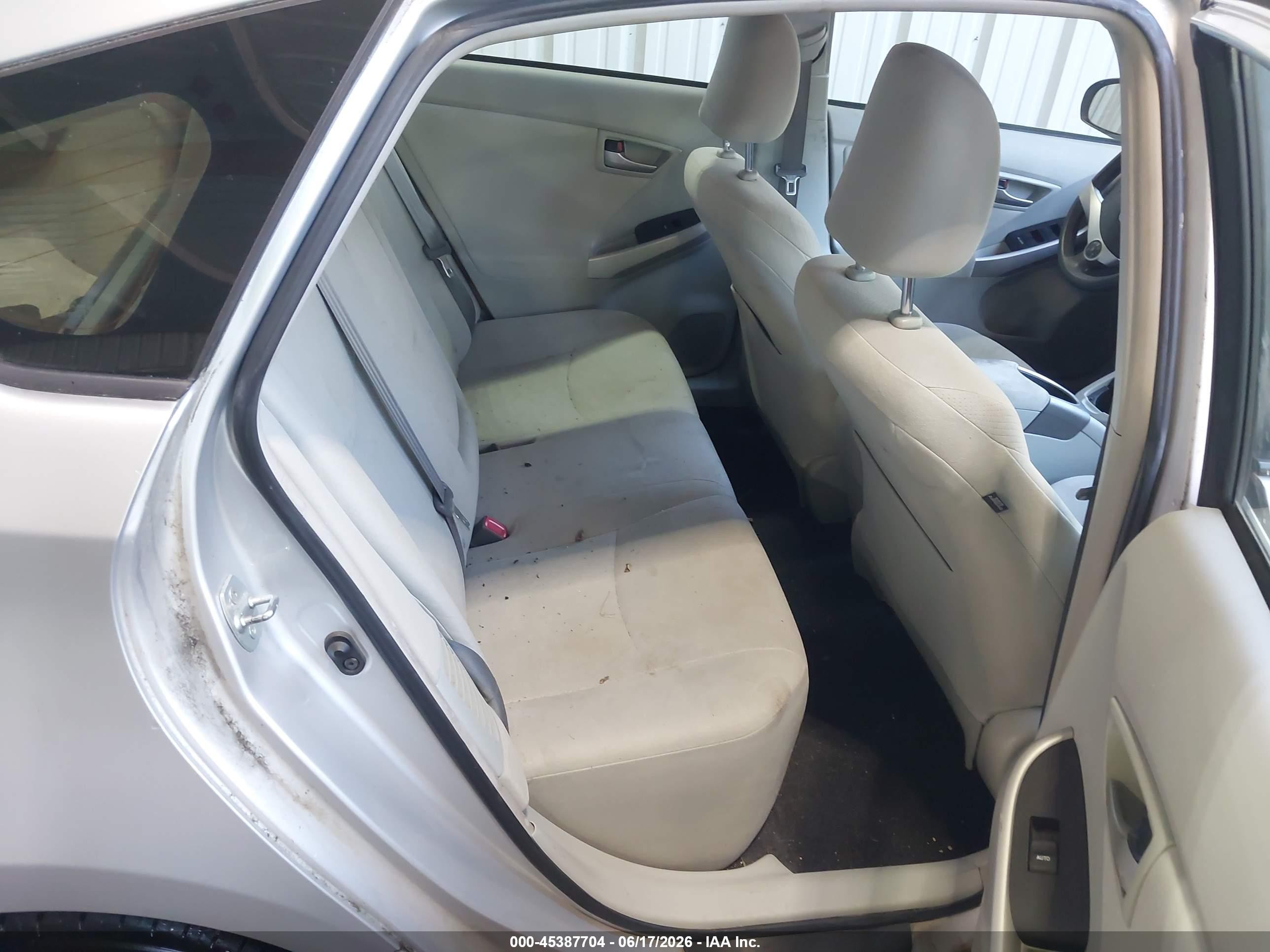 2015 Toyota Prius   Silver vin: JTDKN3DU5F1934358