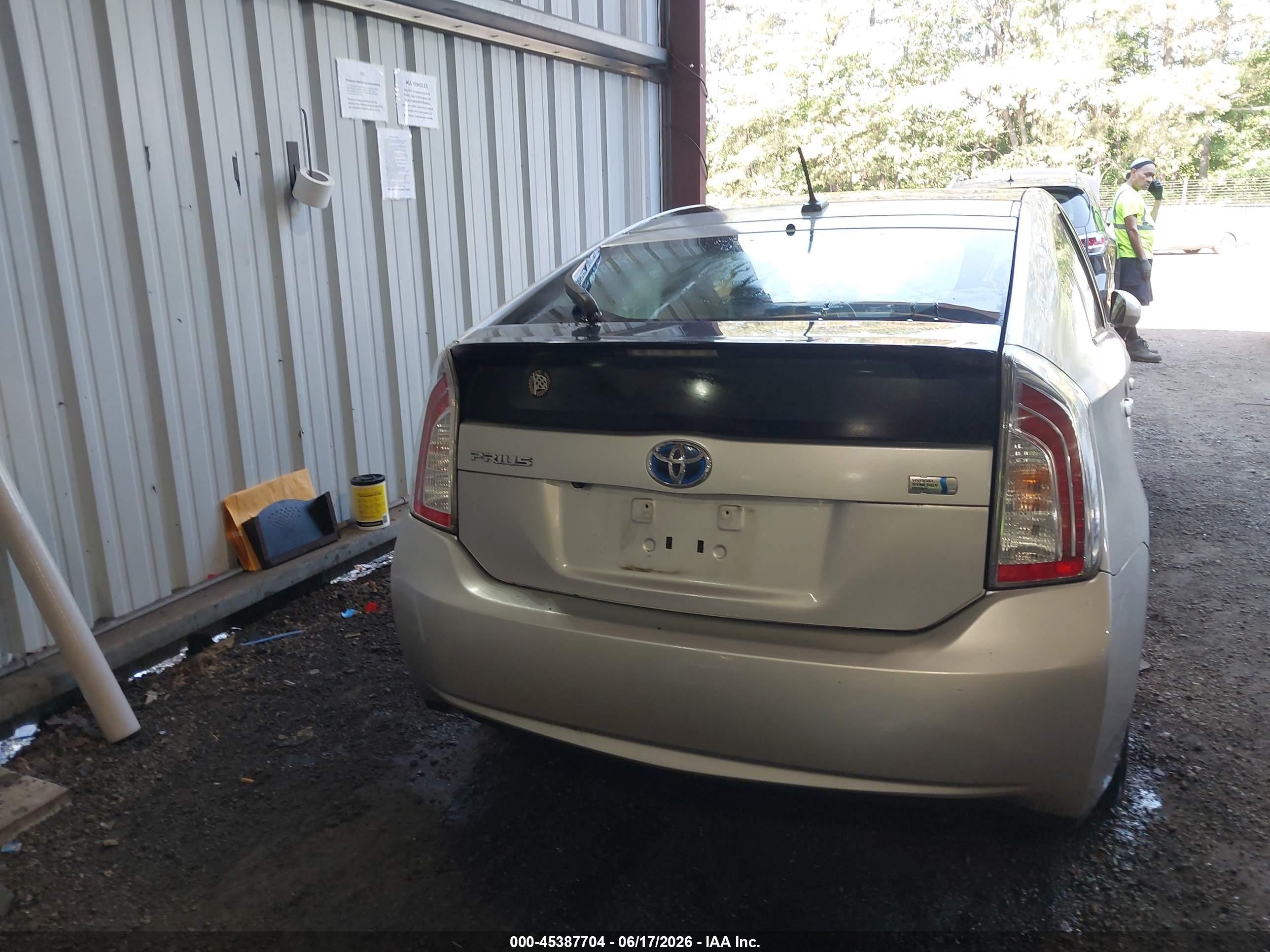 2015 Toyota Prius   Silver vin: JTDKN3DU5F1934358