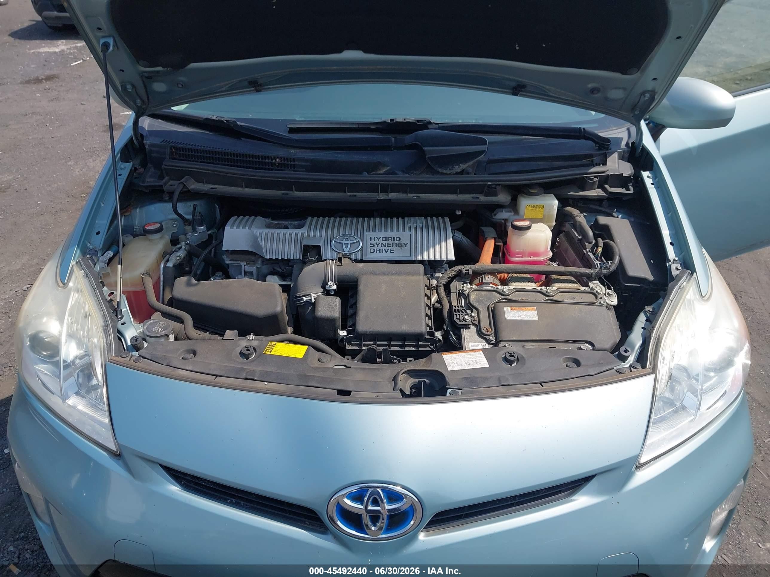 2015 Toyota Prius Two Green vin: JTDKN3DU5F1940127