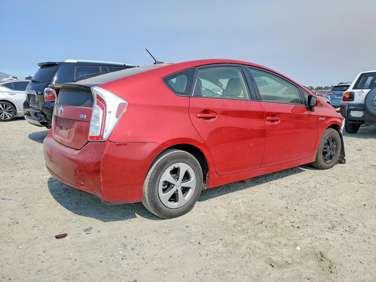 2015 Toyota Prius Four Красный vin: JTDKN3DU5F1945120